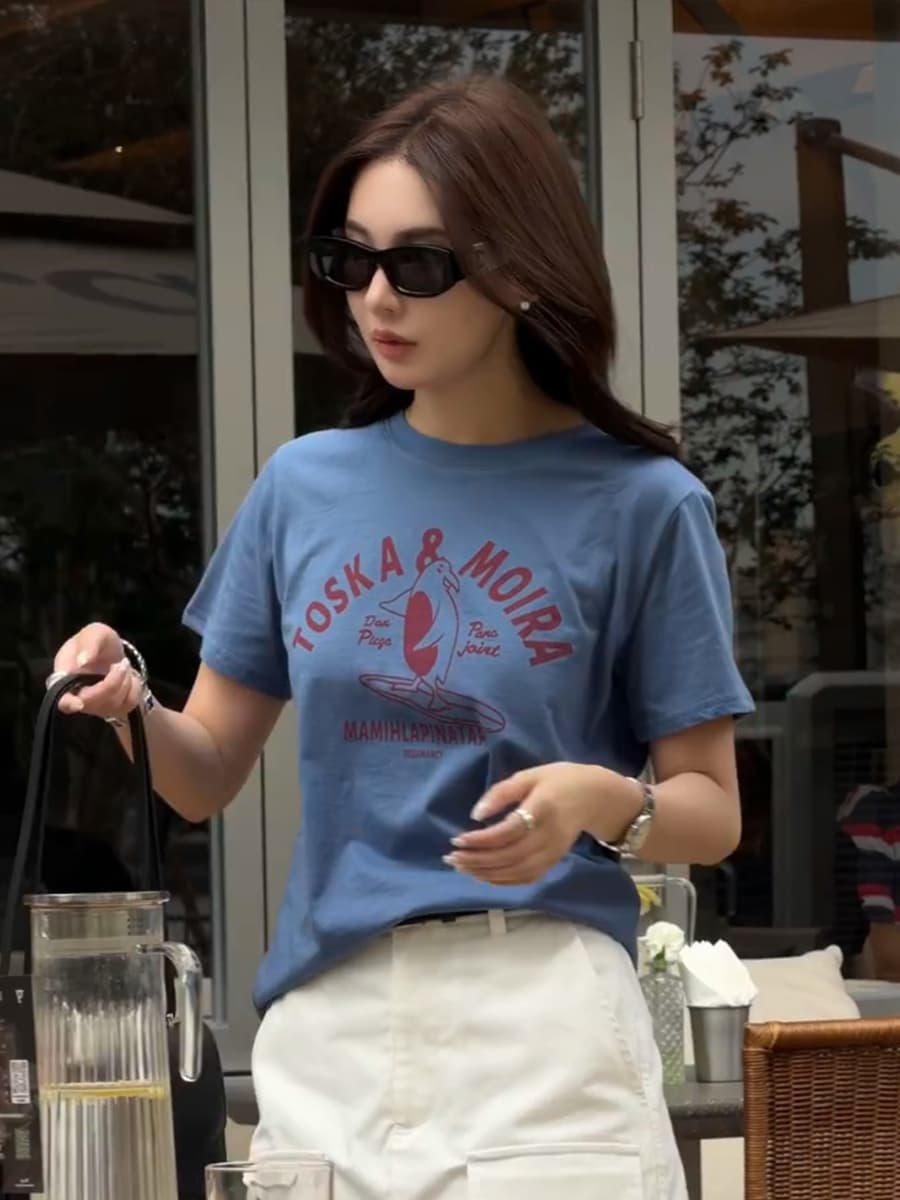 순면 캐주얼 다용도 파란색 프린트 티셔츠 여성 여름 몸매 가꾸기 슬림해 보이는 라운드 넥 긍정적 인 어깨 반팔 맨위 상세 이미지 2