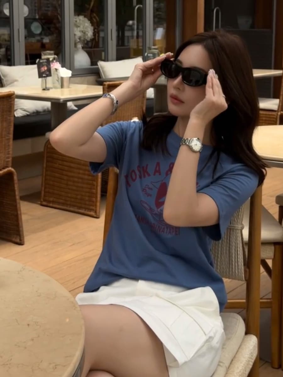 순면 캐주얼 다용도 파란색 프린트 티셔츠 여성 여름 몸매 가꾸기 슬림해 보이는 라운드 넥 긍정적 인 어깨 반팔 맨위 상세 이미지 5