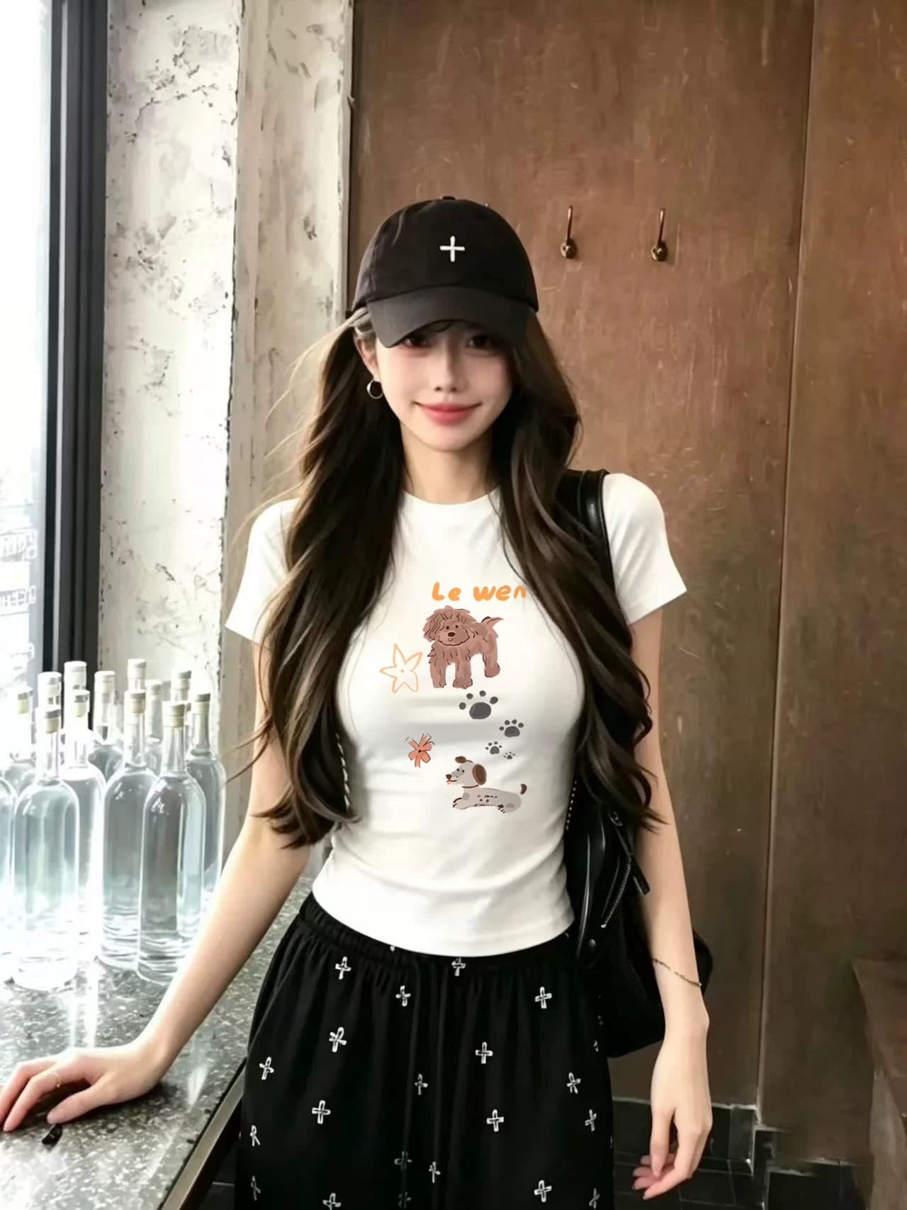 아메리칸 검정색 귀여운 강아지 반팔 티셔츠 여성 여름 2026 새로운 디자인 센스 작은 대중 몸매 가꾸기 슬림해 보이는 맨위 이미지 2