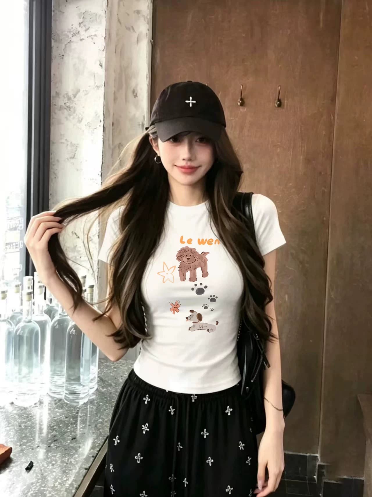 아메리칸 검정색 귀여운 강아지 반팔 티셔츠 여성 여름 2026 새로운 디자인 센스 작은 대중 몸매 가꾸기 슬림해 보이는 맨위 이미지 3