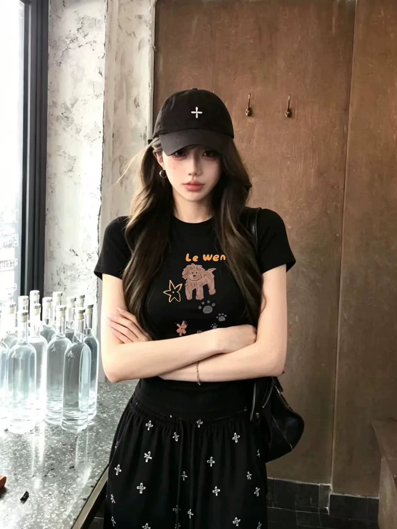 아메리칸 검정색 귀여운 강아지 반팔 티셔츠 여성 여름 2026 새로운 디자인 센스 작은 대중 몸매 가꾸기 슬림해 보이는 맨위 상세 이미지 5