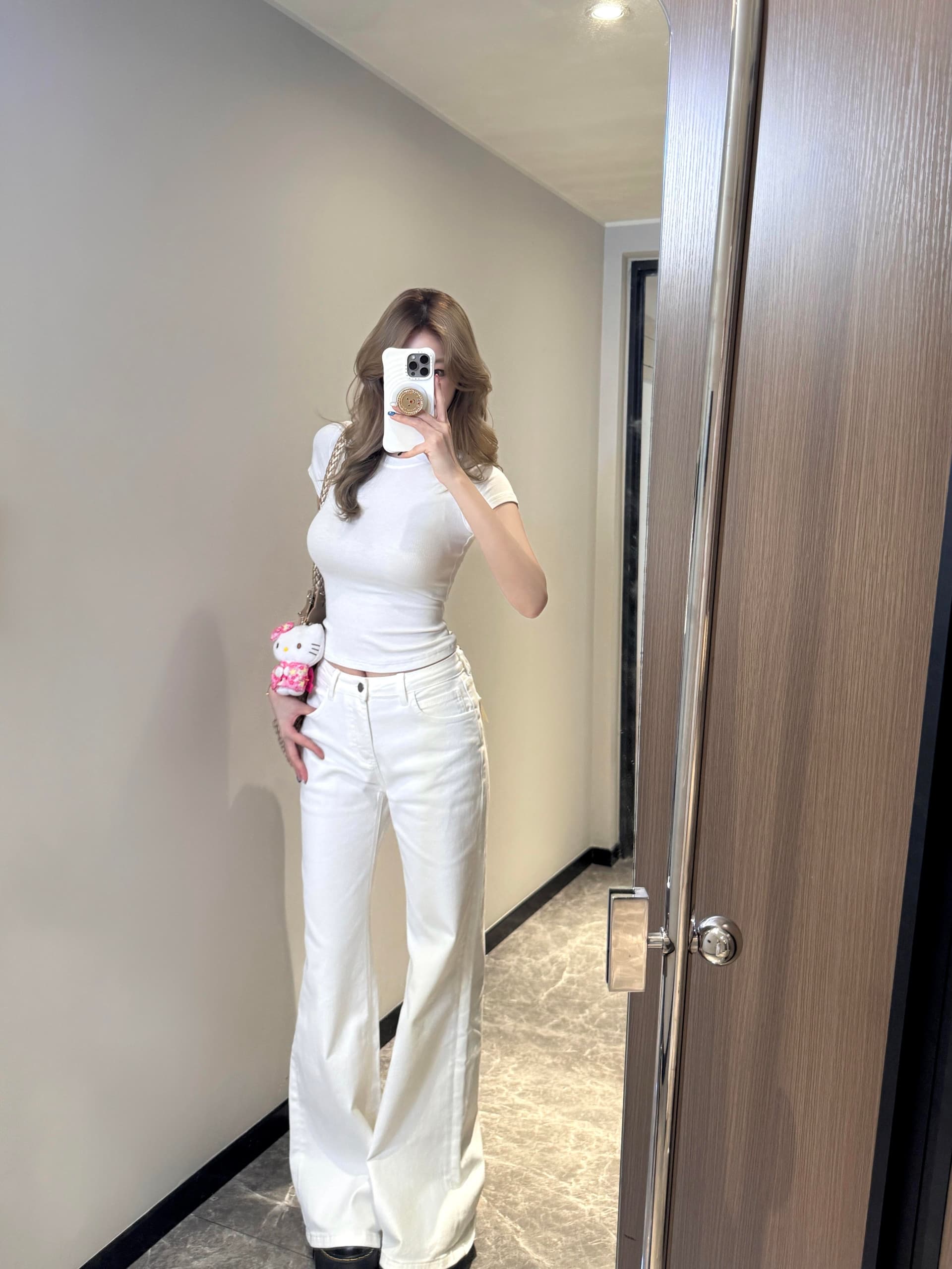 순수한 욕망 바람 몸매 가꾸기 슬림해 보이는 긍정적 인 어깨 반팔 티셔츠 여성 여름 단색 이미지 3