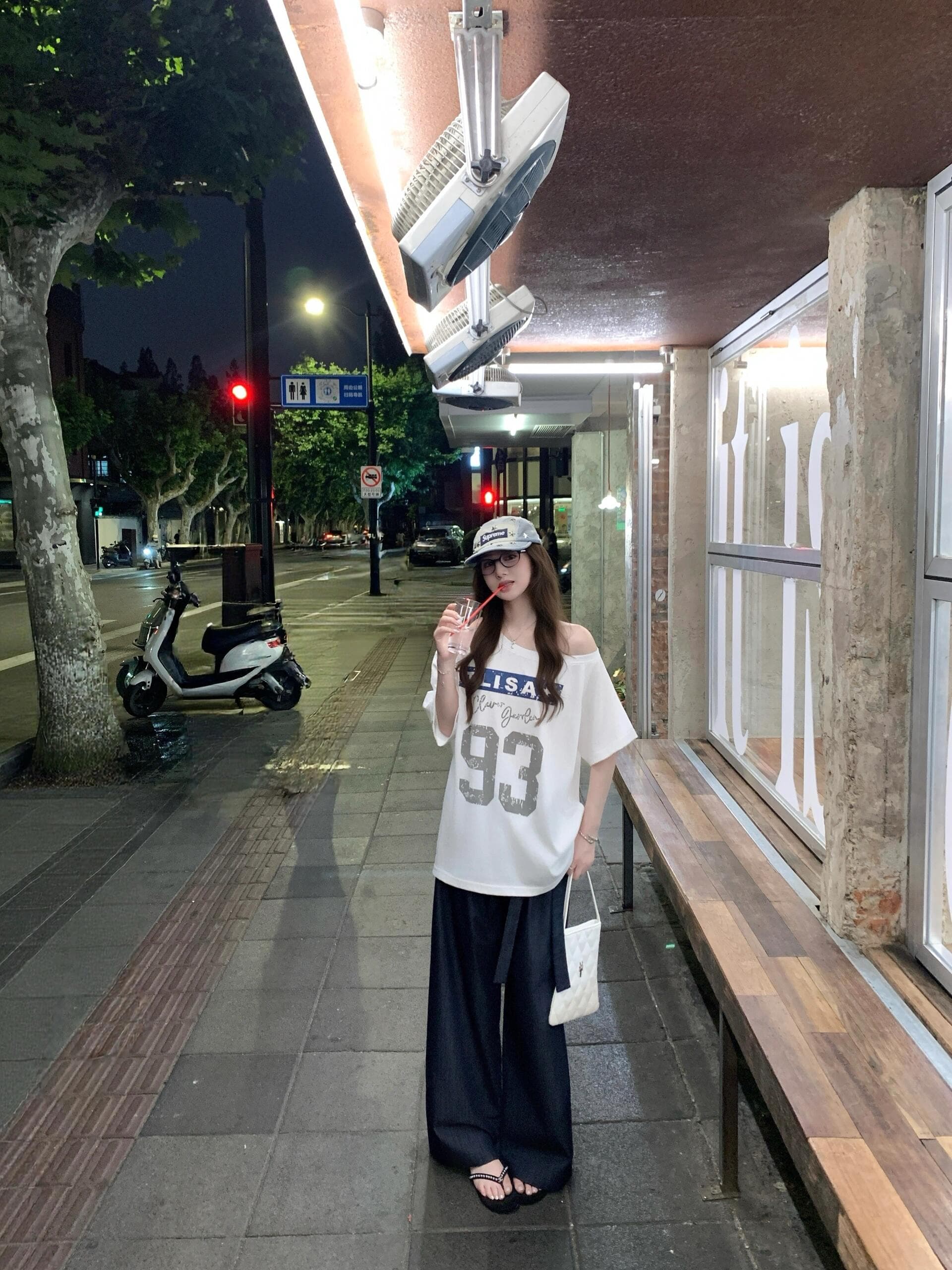 아메리칸 비스듬한 어깨 알파벳 반팔 티셔츠 여성 여름 새로운 캐주얼 다용도 루즈핏 슬림해 보이는 패션 맨위 트렌디 상세 이미지 3