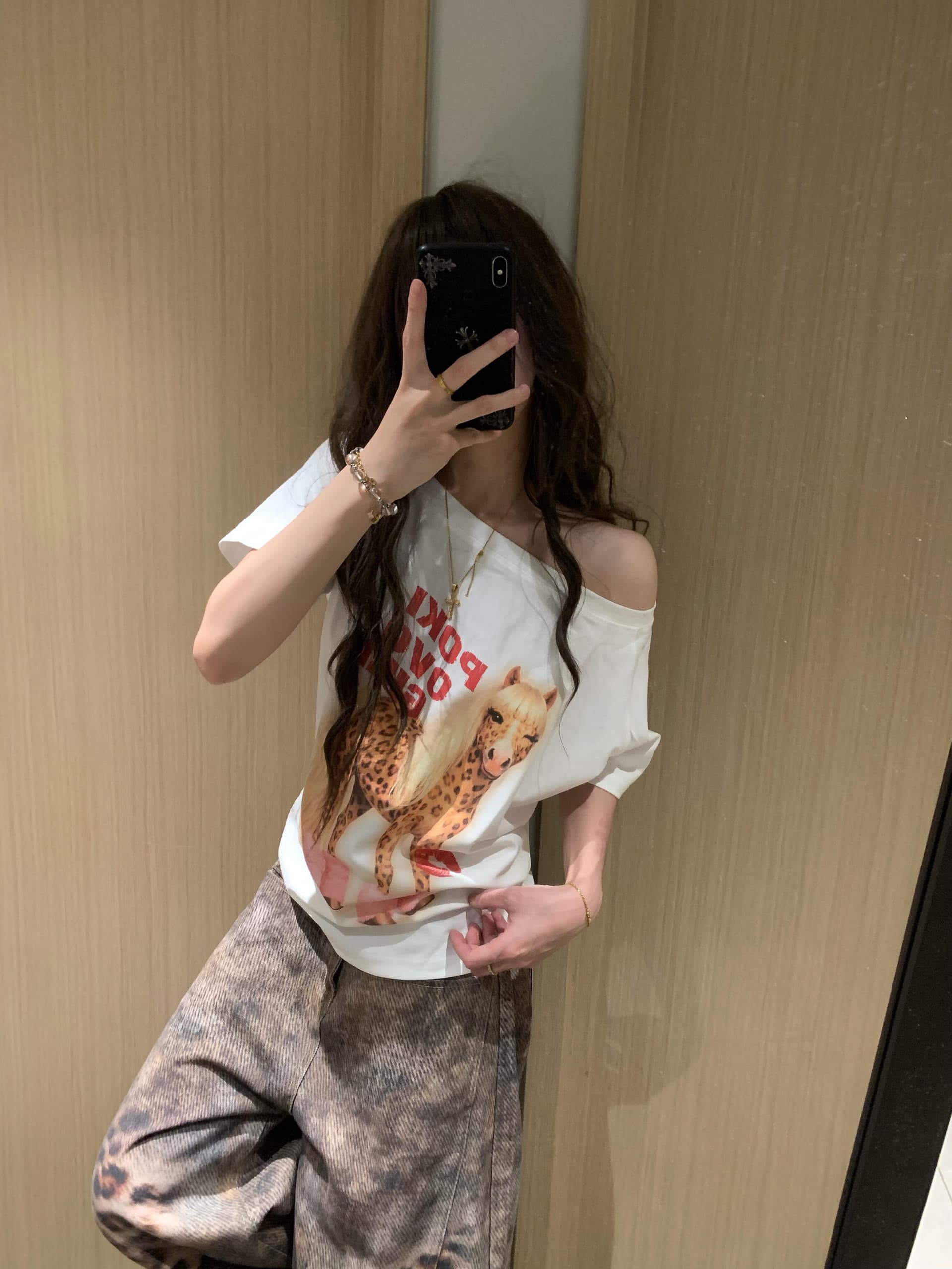 거리 바람 아메리칸 캐주얼 비스듬한 어깨 반팔 티셔츠 여성 재미있는 레오파드 무늬 작은 말 프린트 루즈핏 디자인 센스 짧은 t 이미지 3