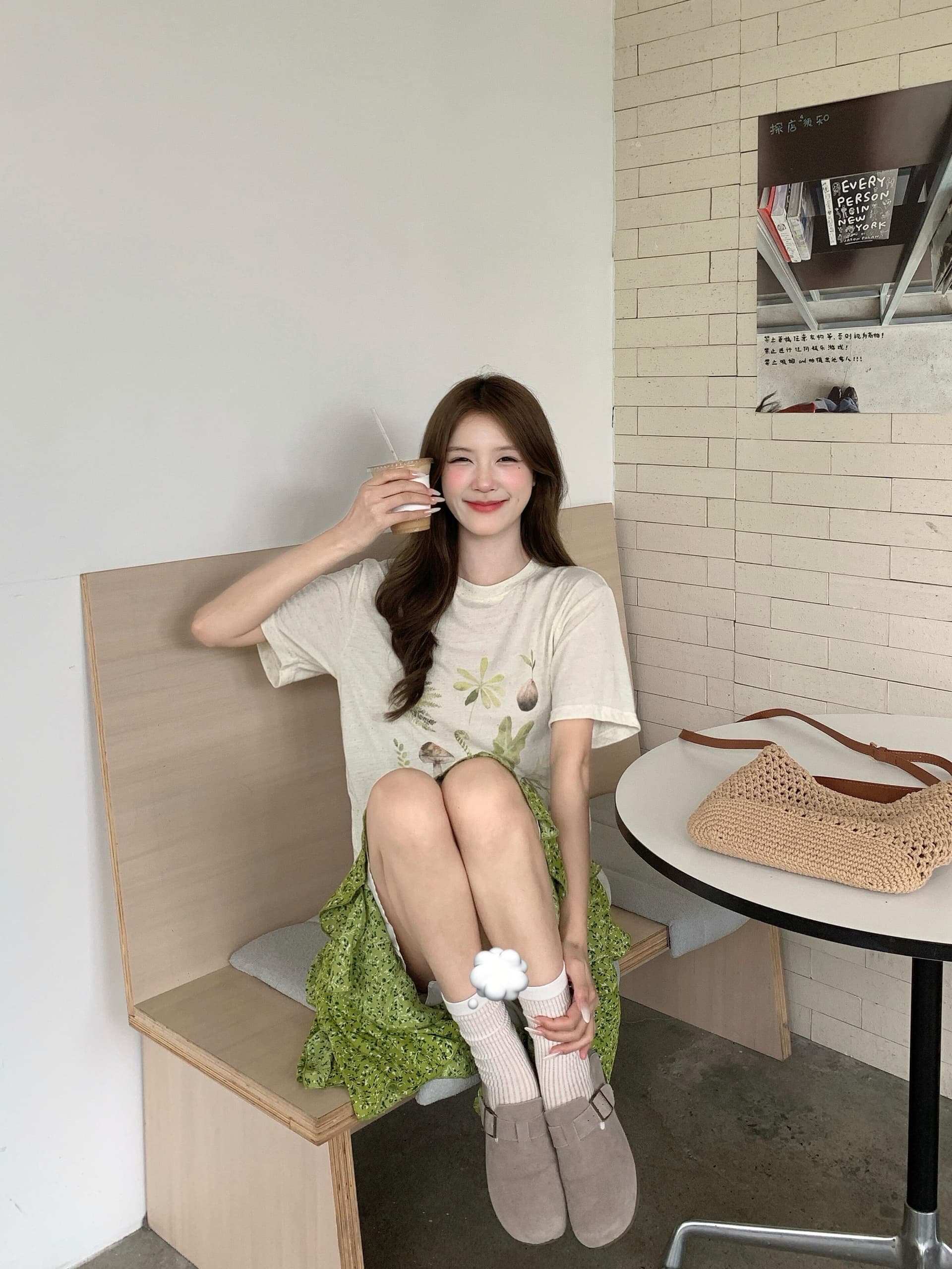 아메리칸 식물 꽃무늬 프린트 맨위 여성 2026 여름 새로운 야외 루즈핏 작은 대중 낙서 블라우스 티셔츠 이미지 4