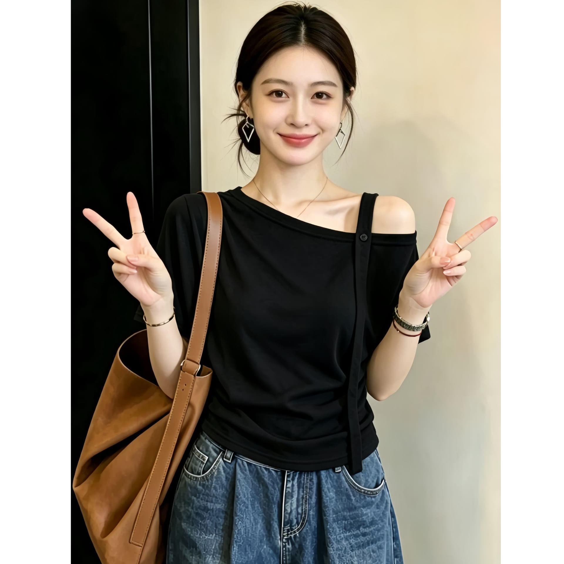 녹색 오프숄더 반팔 티셔츠 여성 의류 2026 새로운 폭발 여름 디자인 센스 비스듬한 어깨 프랑스식 아름다운 작은 맨위 상세 이미지 2