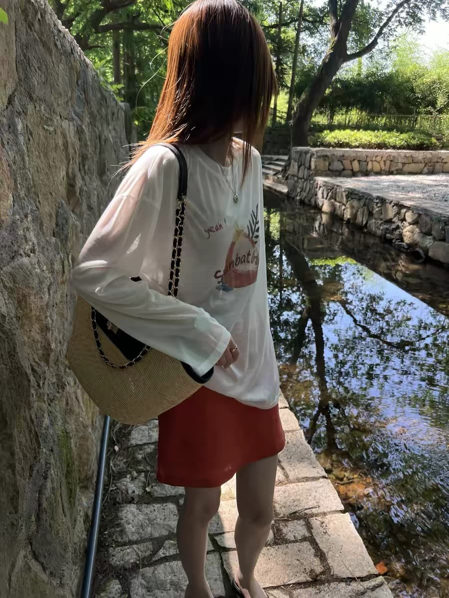 얇은 스타일 라운드 넥 긴팔 티셔츠 코코넛 알파벳 슬림해 보이는 태양 보호 셔츠 여성 상세 이미지 3