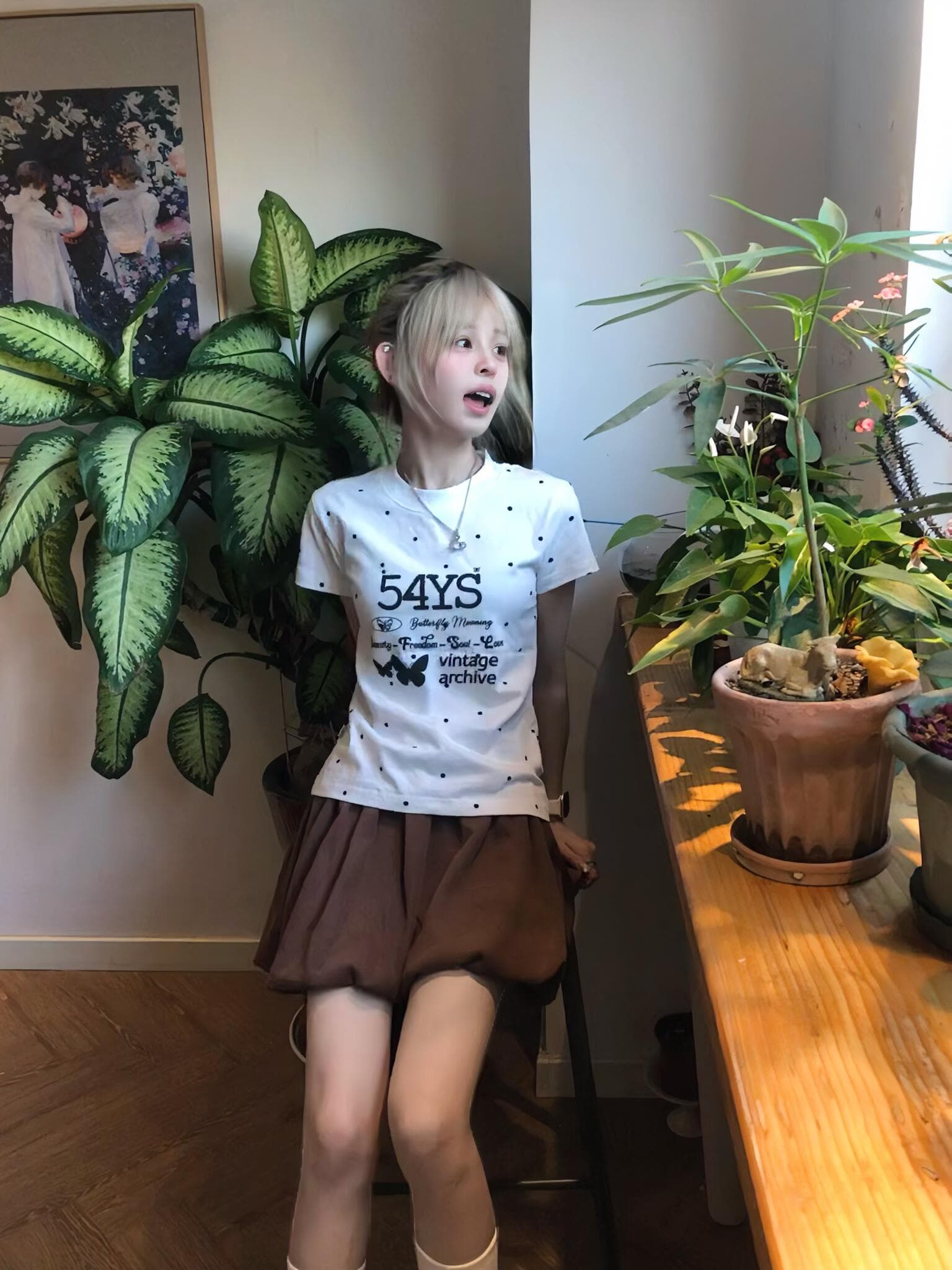 한 부서 ins 바람 레트로 고대 조기 천년기 바람 스타 체이스 쇼트 스타일 여름 긍정적 인 어깨 허리 수축 슬림해 보이는 도트 무늬 반팔 t 이미지 2