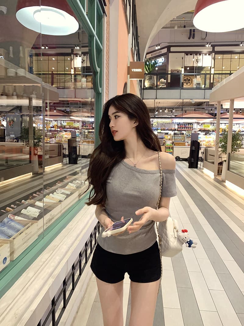 비스듬한 어깨 반팔 티셔츠 여성 짧은 품격 몸매 가꾸기 다용도 고급 센스 오프숄더 맨위 상세 이미지 5