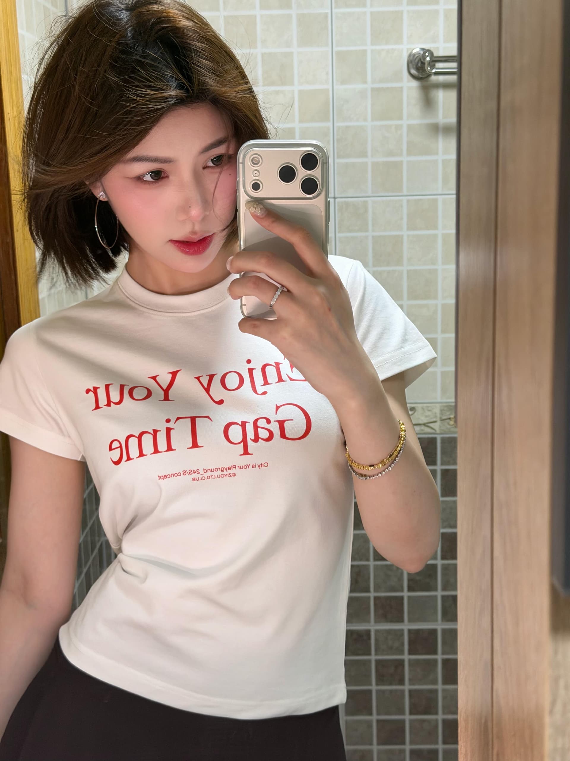 항구 바람 레트로 알파벳 프린트 라운드 넥 순면 긍정적 인 어깨 반팔 티셔츠 여성 여름 새로운 몸매 가꾸기 허리 수축 맨위 트렌디