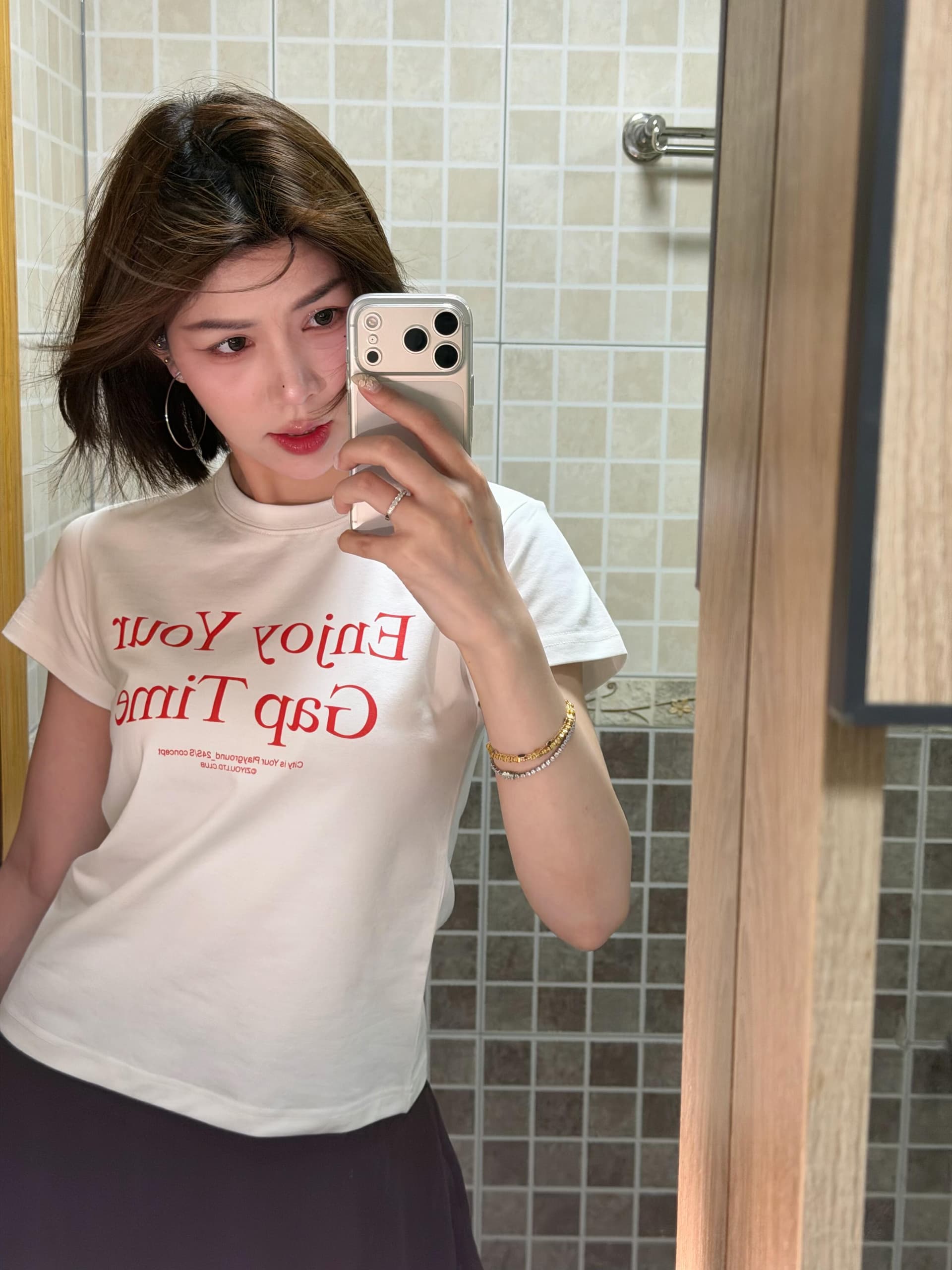 항구 바람 레트로 알파벳 프린트 라운드 넥 순면 긍정적 인 어깨 반팔 티셔츠 여성 여름 새로운 몸매 가꾸기 허리 수축 맨위 트렌디 상세 이미지 2