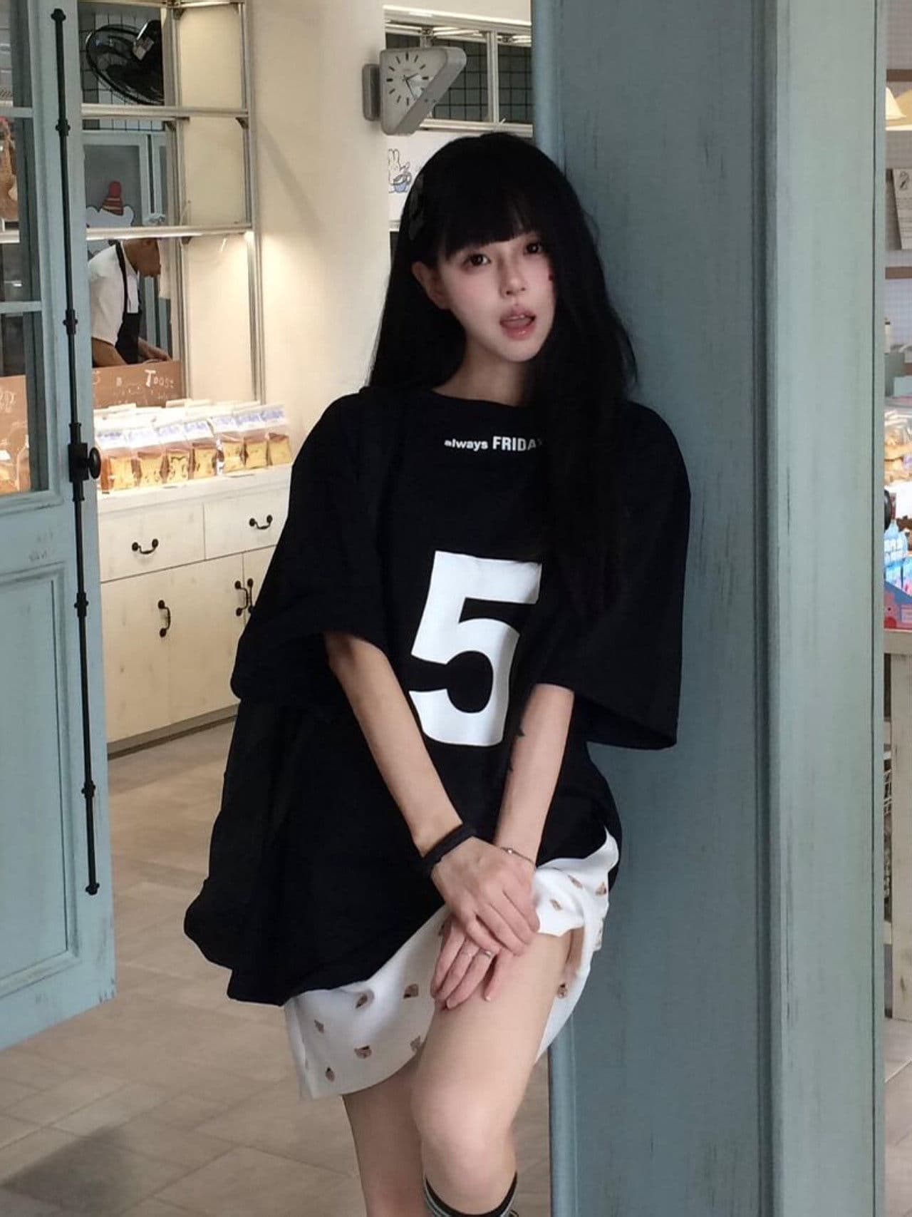 가을 어깨 티셔츠 여성 루즈핏 느긋한 바람 넓은 에디션 반팔 라운드 넥 순면 맨위