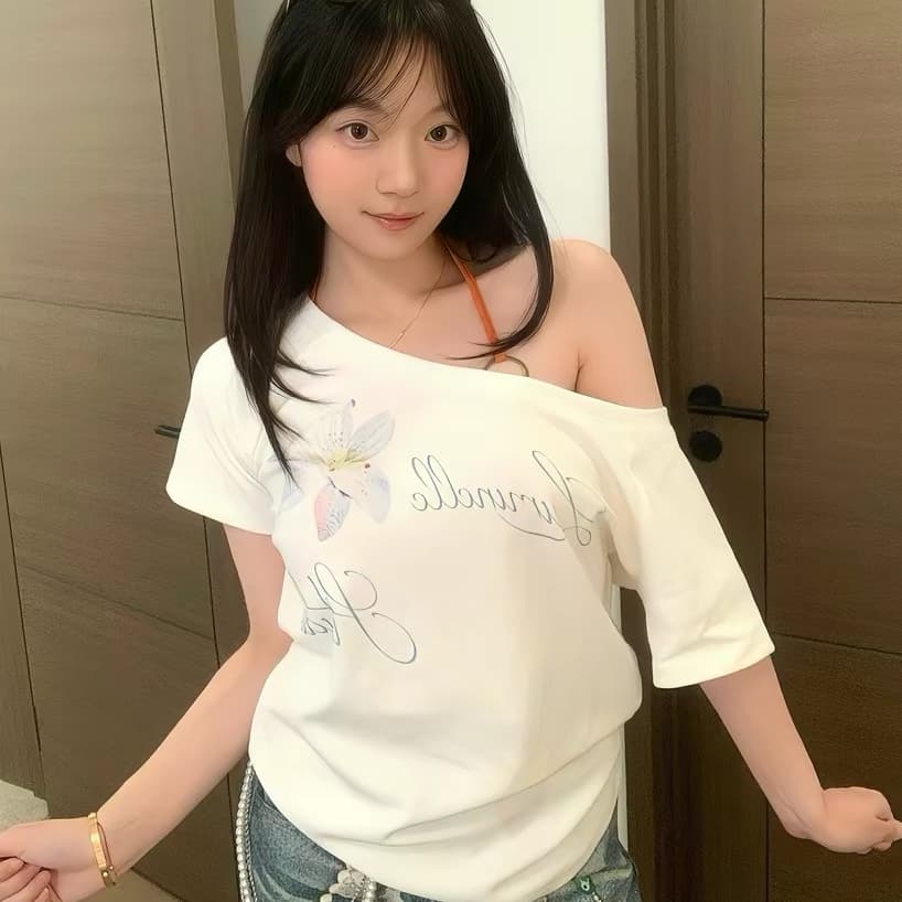 여름 프린트 비스듬한 칼라 반팔 티셔츠 학원 슬림해 보이는 다용도 오프숄더 캐주얼 맨위 상세 이미지 1