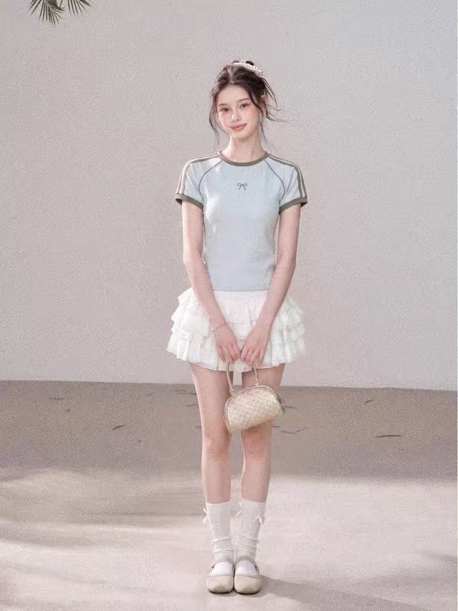 파란색 삽입 어깨 긍정적 인 어깨 반팔 티셔츠 여성 여름 2026 새로운 고급 센스 몸매 가꾸기 허리 수축 한 부서 반소매 맨위 상세 이미지 4
