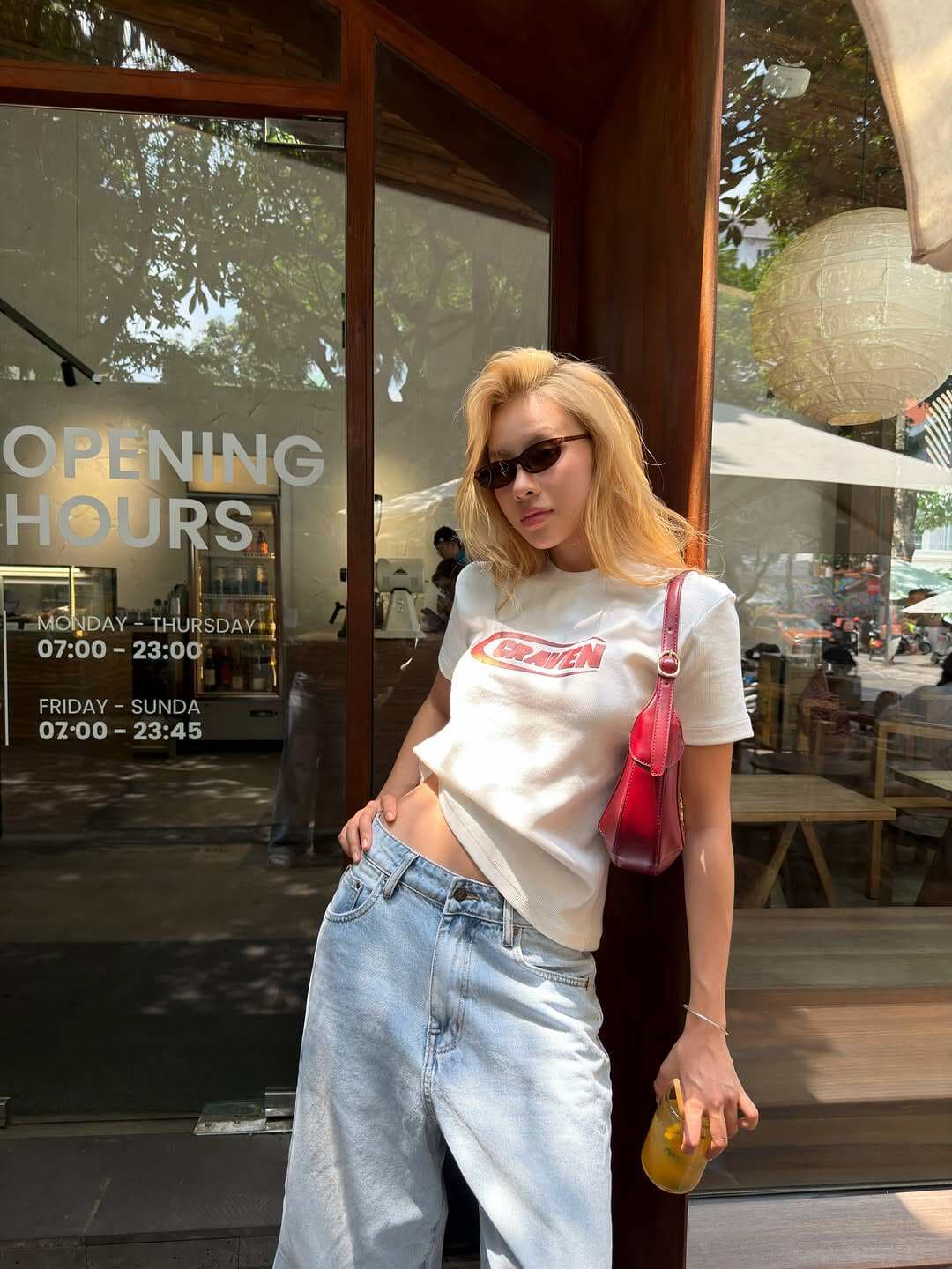 ins 작은 대중 디자인 센스 핫걸 바람 알파벳 프린트 반팔 티셔츠 여성 몸매 가꾸기 슬림해 보이는 라운드 넥 풀오버 쇼트 스타일 맨위 상세 이미지 3