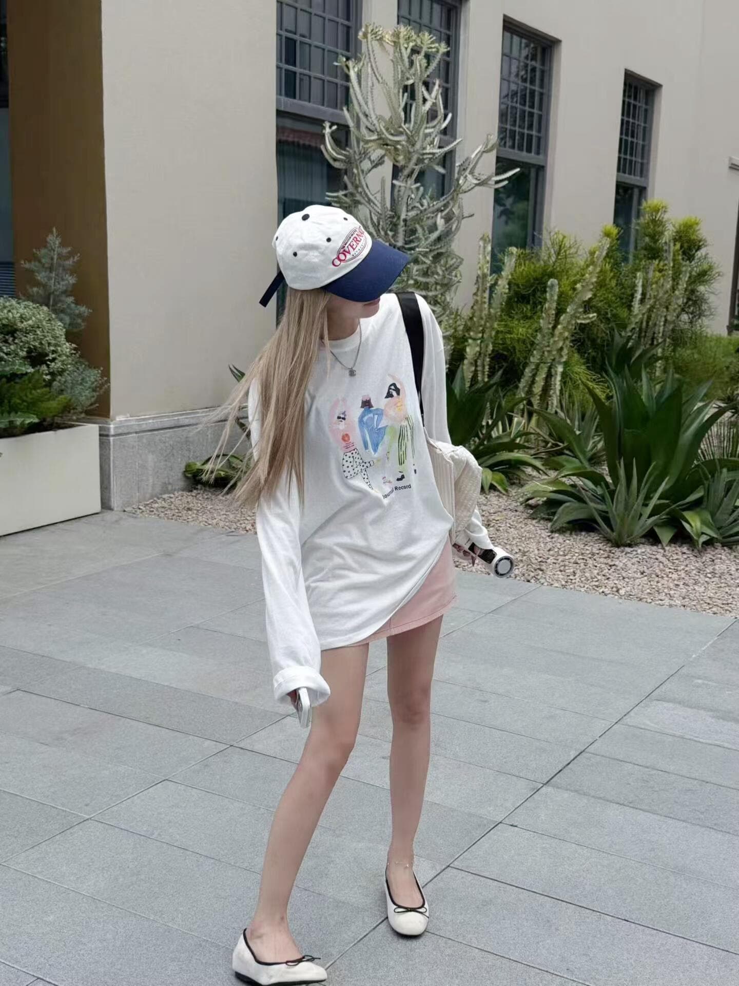 한국 동대문 2026 여름 새로운 패션 캐주얼 루즈핏 유머러스 인물 프린트 자외선 차단 긴팔 티셔츠 여성 이미지 2