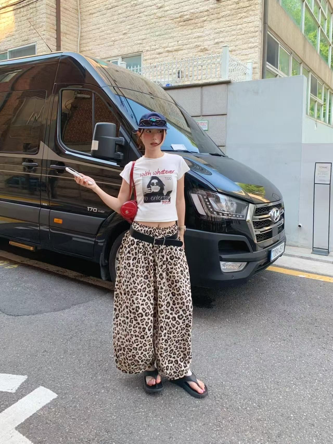 핫걸 라운드 넥 반팔 티셔츠 여성 아메리칸 마 오래된 초상화 알파벳 프린트 몸매 가꾸기 허리 수축 긍정적 인 어깨 쇼트 스타일 맨위 상세 이미지 4