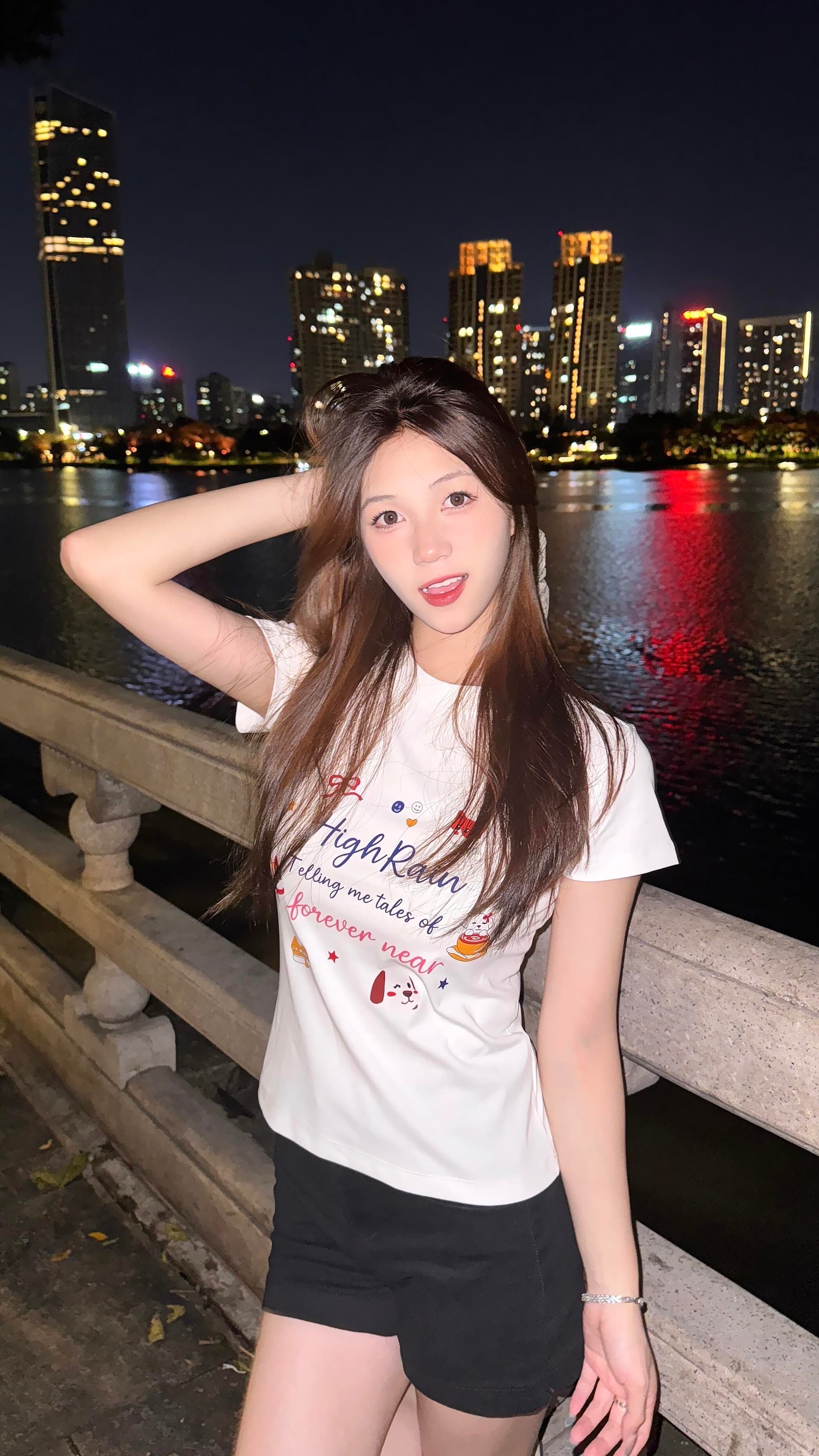 한 부서 만화 긍정적 인 어깨 화이트 반팔 티셔츠 여성 여름 2026 새로운 디자인 센스 작은 대중 몸매 가꾸기 슬림해 보이는 맨위 상세 이미지 5