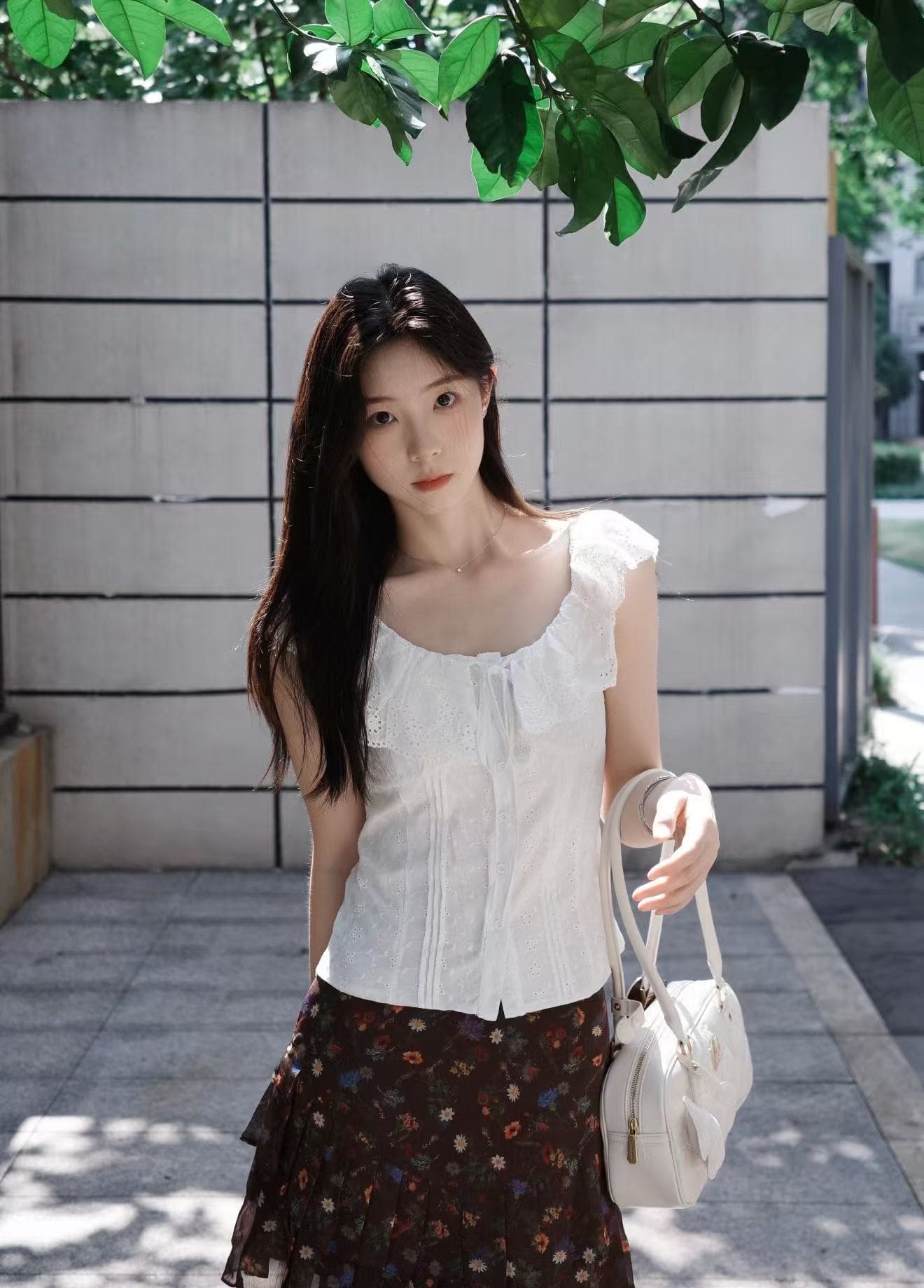 있음 네리 오프숄더 프릴 민소매 티셔츠 여성 여름 레이스 홀로우 아웃 허리 수축 핫걸 맨위