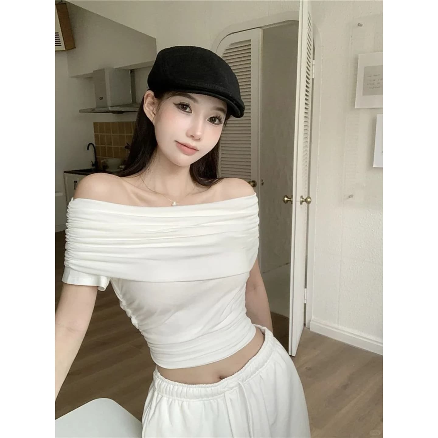 순수한 욕망 오프숄더 반팔 티셔츠 여성 여름 새로운 핫걸 오프숄더 몸매 가꾸기 작은 대중 디자인 주름 쇼트 스타일 맨위 상세 이미지 1