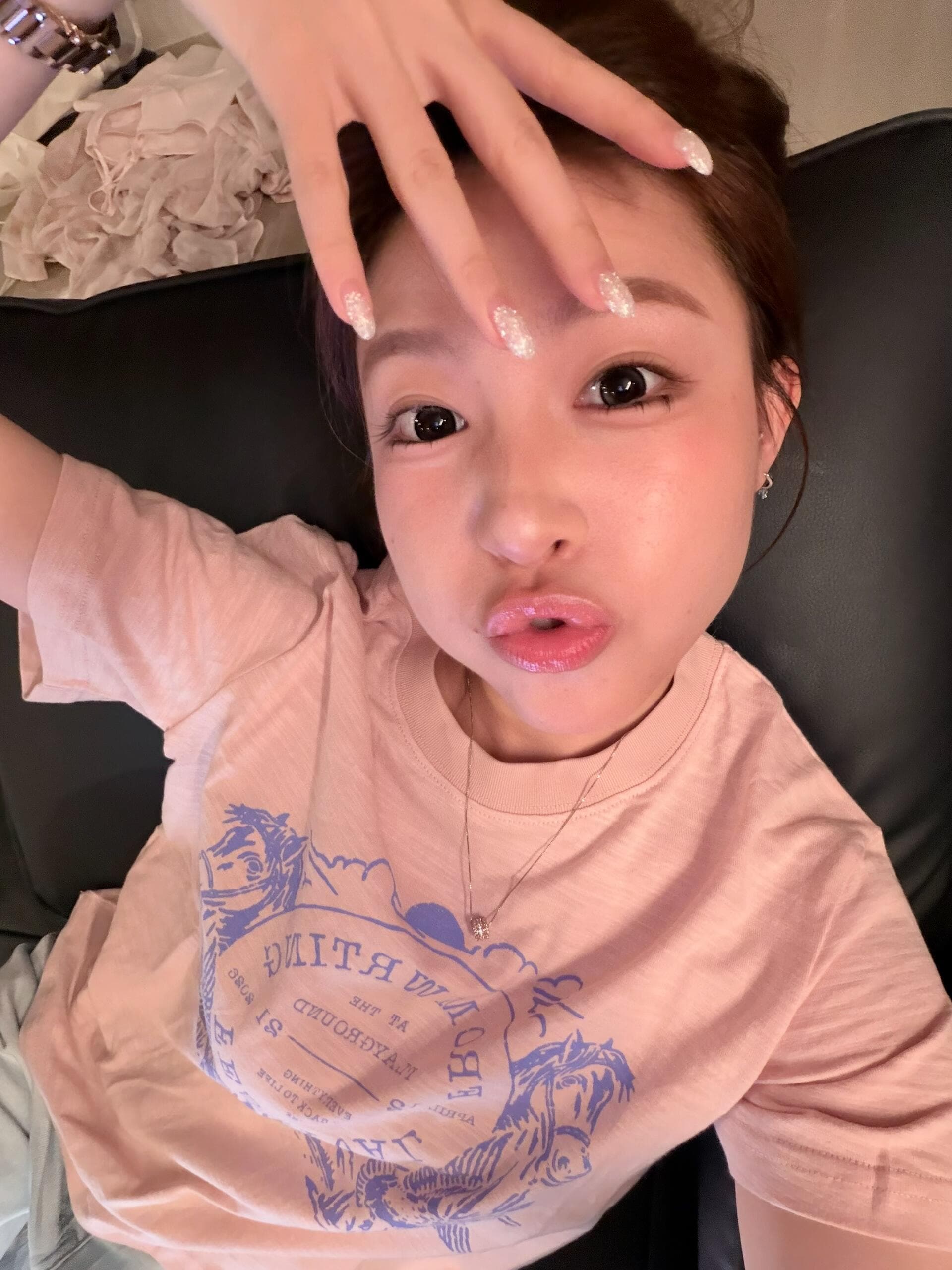 아메리칸 핫걸 수채화 일러스트레이션 프린트 대나무 마디 면 라운드 넥 긍정적 인 어깨 반팔 티셔츠 여성 여름 루즈핏 슬림해 보이는 맨위 이미지 2