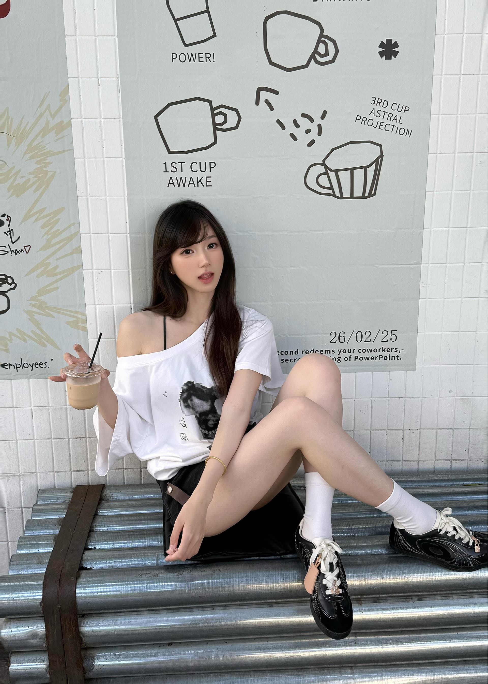 화이트 느슨함 센스 반팔 티셔츠 여성 여름 한 부서 루즈핏 슬림해 보이는 다용도 비스듬한 어깨 의류 상세 이미지 4