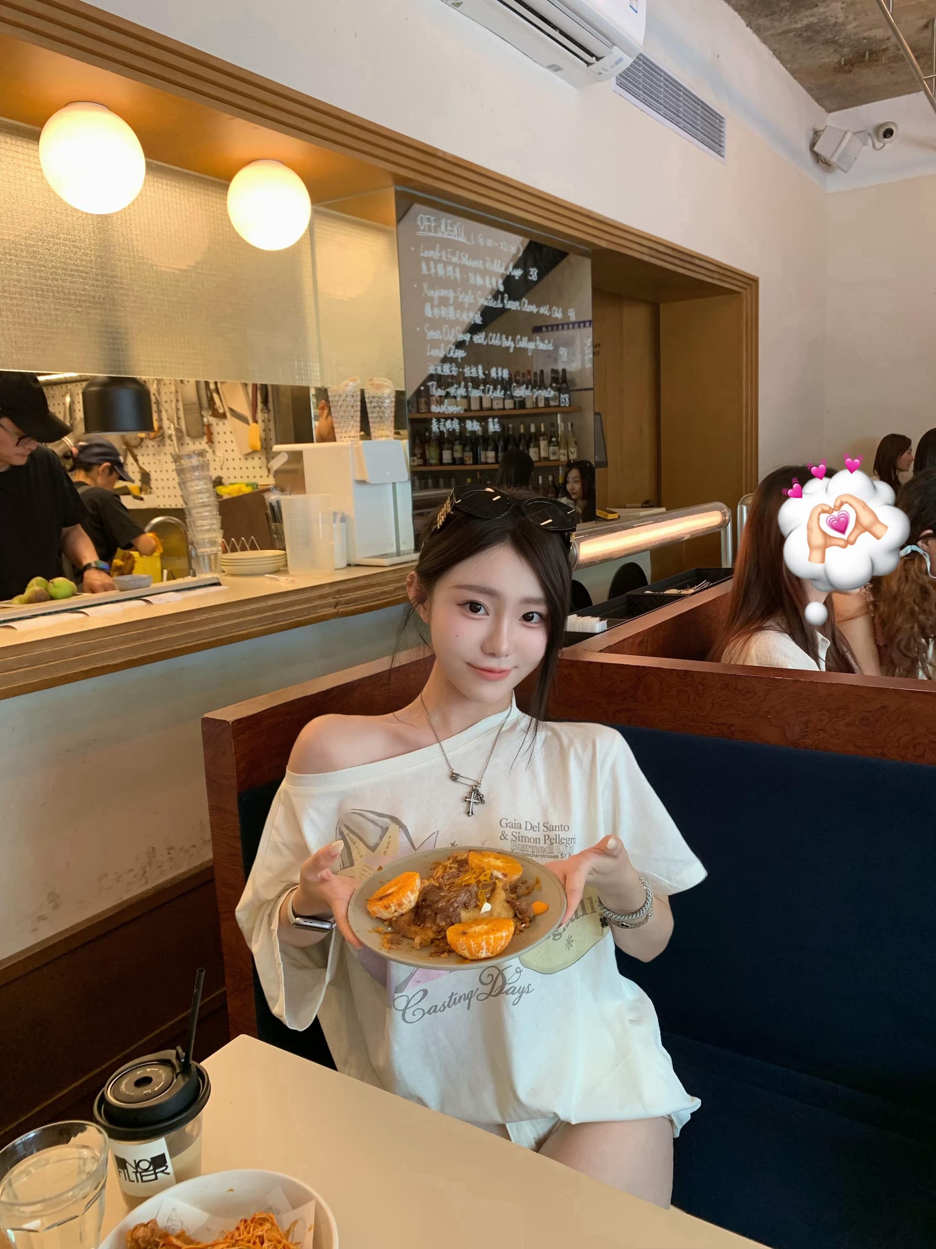 아메리칸 한 부서 캐주얼 프린트 비스듬한 어깨 반팔 티셔츠 여성 여름 얇은 스타일 눈꽃 면 루즈핏 오프숄더 슬림해 보이는 맨위 상세 이미지 5