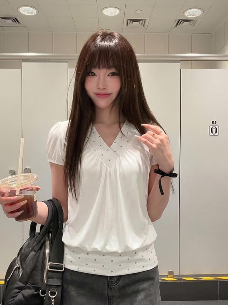 한 부서 천년기 소녀 V넥 주름 도트 무늬 패치워크 거품 소매 티셔츠 여름 새로운 디자인 센스 작은 대중 반팔 맨위 상세 이미지 5