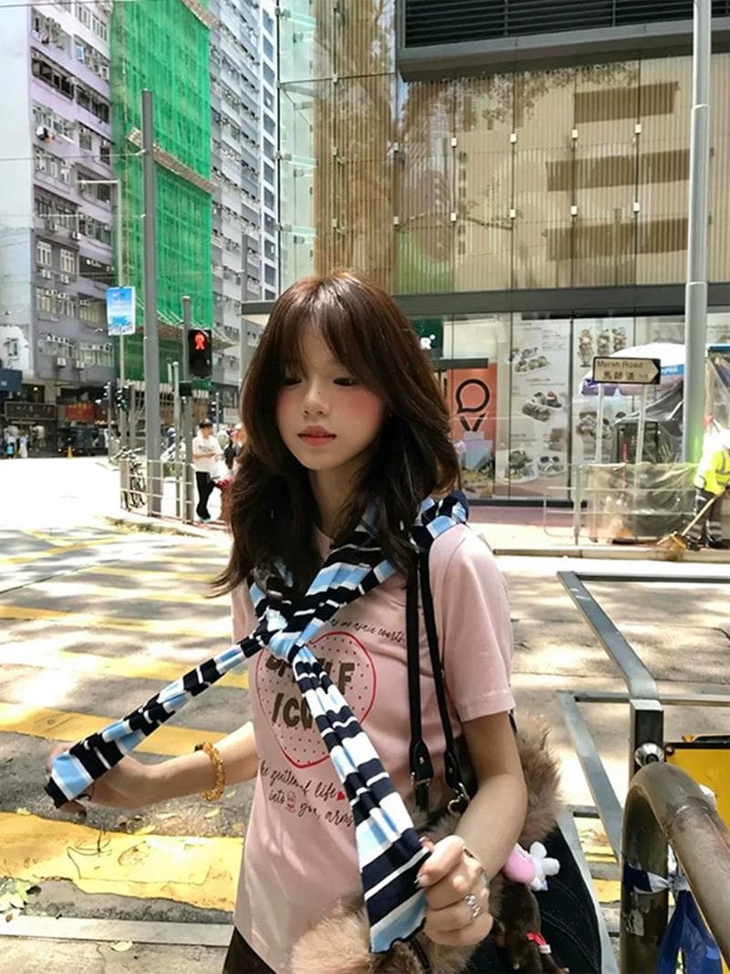아메리칸 긍정적 인 어깨 반팔 핑크색 티셔츠 여성 한 부서 슈퍼 잘 생긴 디자인 센스 쇼트 스타일 고유 한 아름다운 초여름 작은 맨위 이미지 4