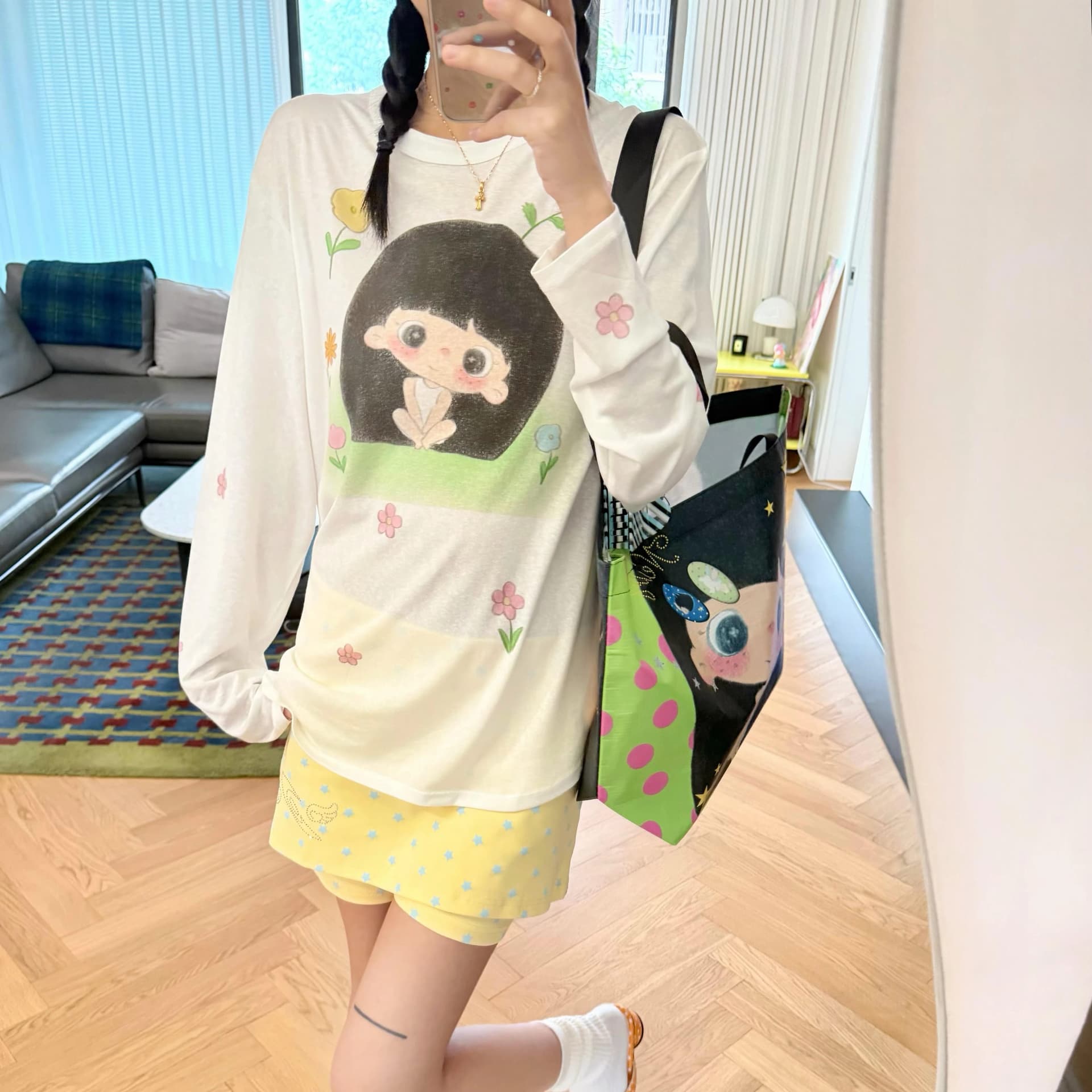 느긋한 바람 작은 대중 ins 귀여운 만화 소녀 프린트 자외선 차단 블라우스 여성 여름 루즈핏 캐주얼 마이크로 ~을 통해 긴팔 티셔츠 이미지 4