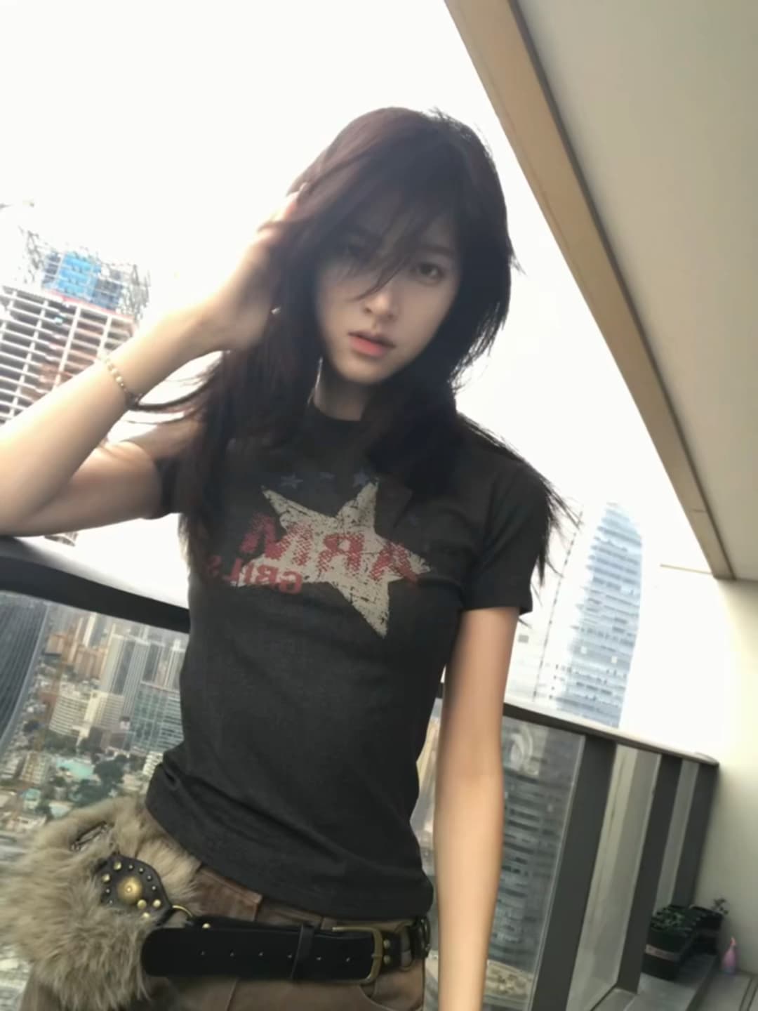 아메리칸 레트로 어두운 회색 오각형 별 프린트 긍정적 인 어깨 반팔 티셔츠 여성 여름 몸매 가꾸기 슬림해 보이는 슈퍼 잘 생긴 맨위 이미지 4
