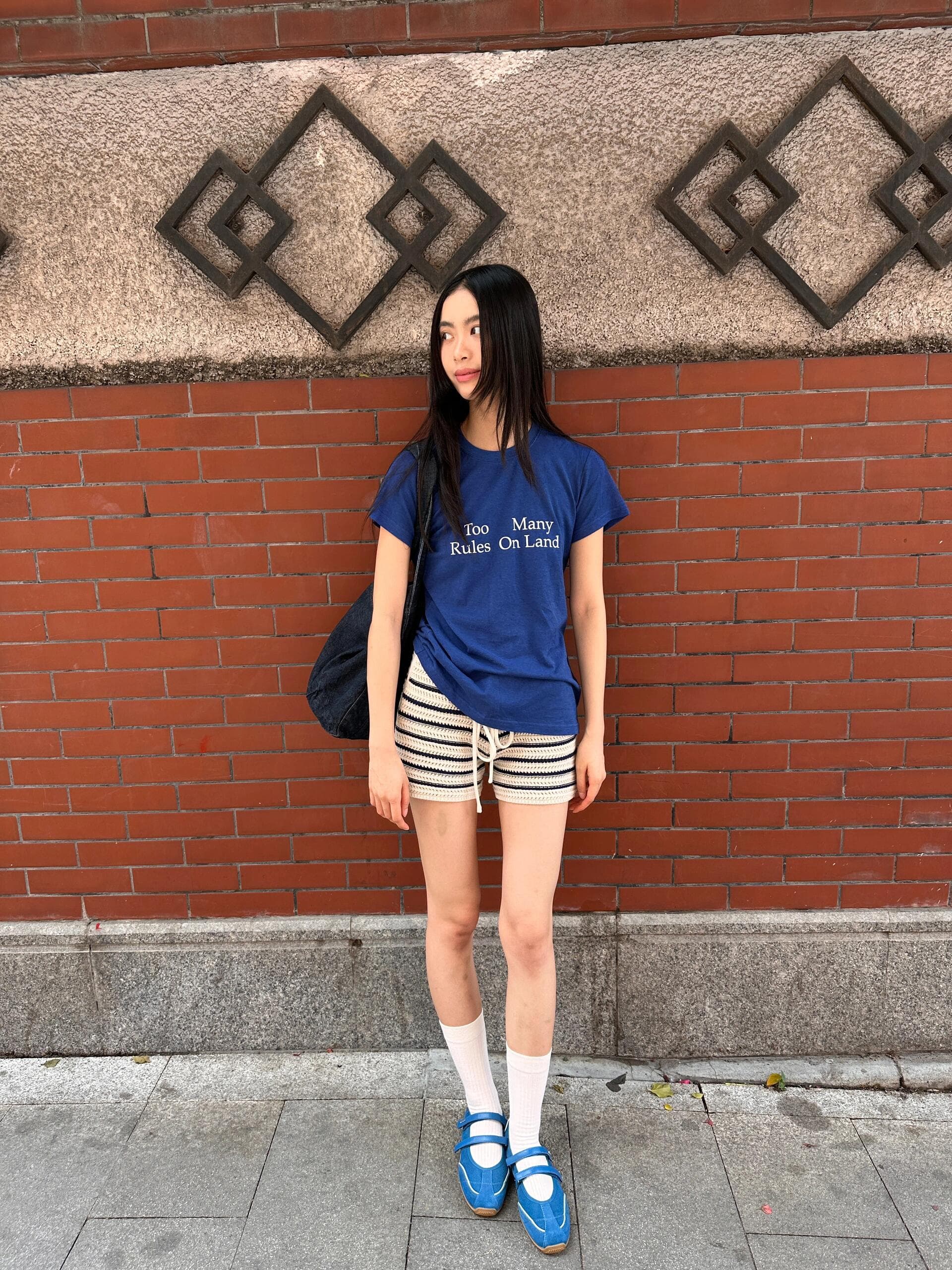 아메리칸 레트로 핫걸 알파벳 프린트 긍정적 인 어깨 반팔 티셔츠 여성 여름 새로운 캐주얼 디자인 센스 라운드 넥 맨위 상세 이미지 4