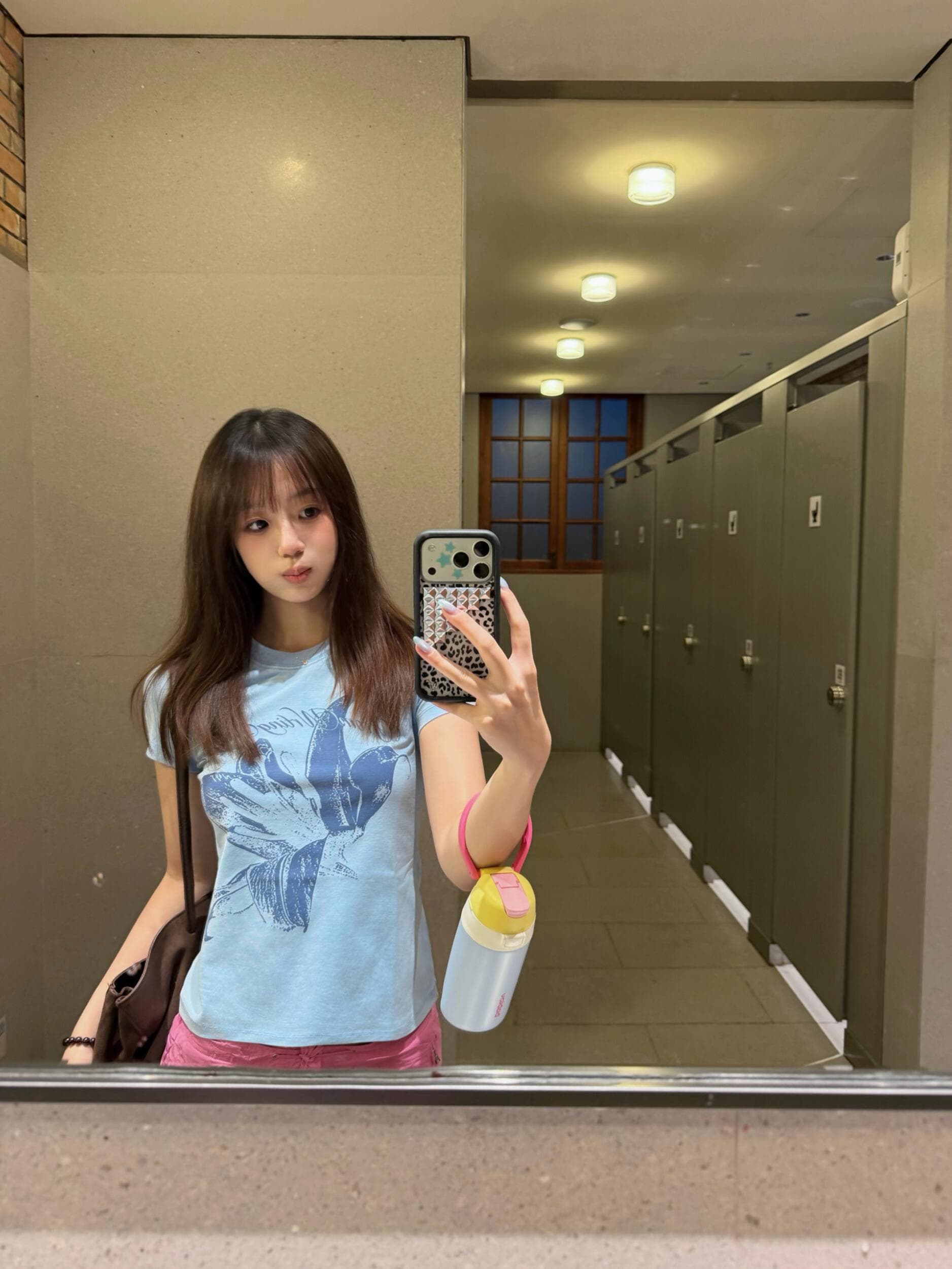 레트로 수채화 백합 꽃 긍정적 인 어깨 반팔 티셔츠 한 부서 몸매 가꾸기 슬림해 보이는 다용도 맨위 여성 상세 이미지 1