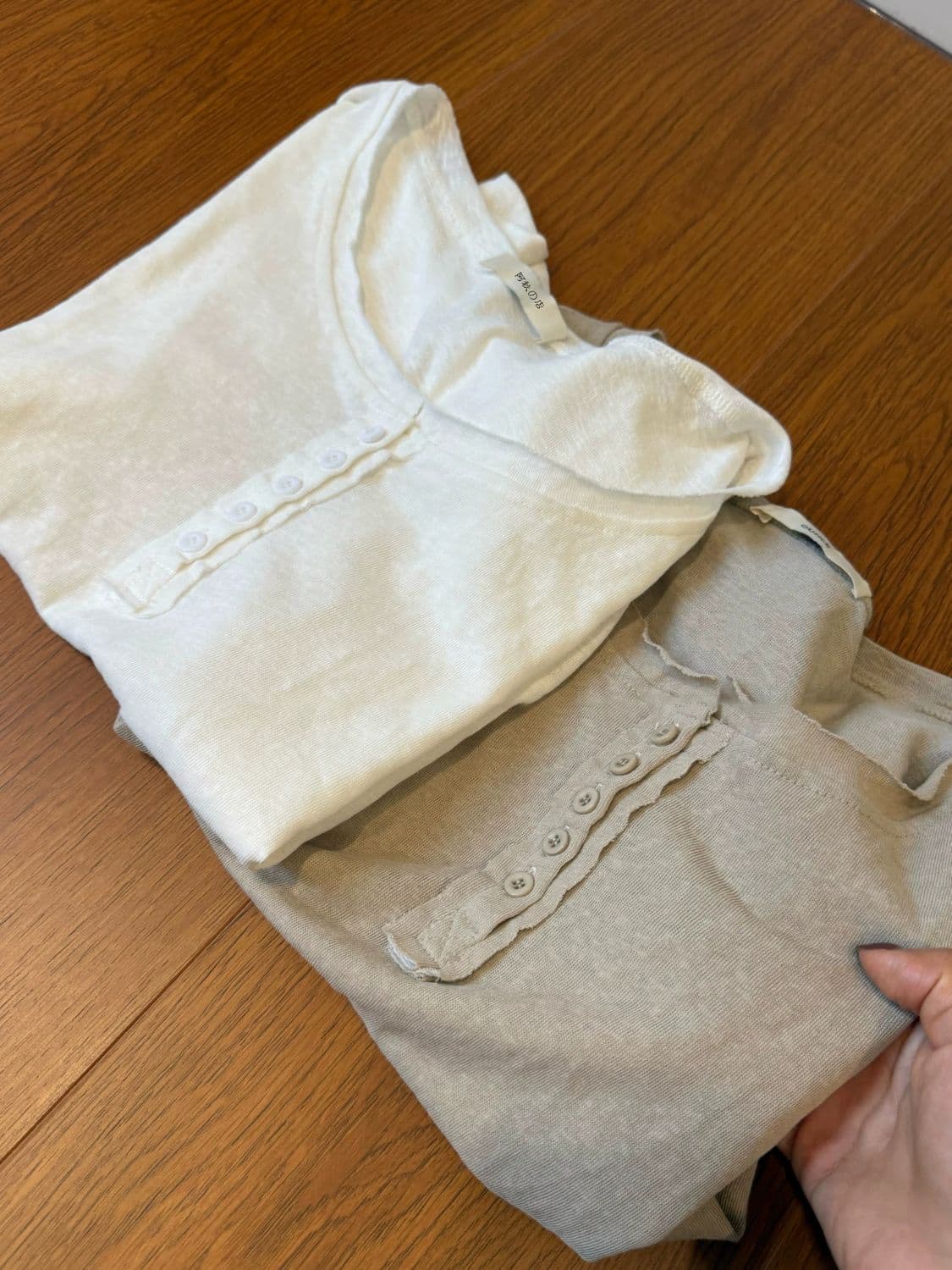 느긋한 미니멀리즘 볼륨 측면 디자인 센스 대나무 마디 면 티셔츠 여성용 짧은 소매 루즈핏 여름 슬림해 보이는 다용도 헨리 칼라 맨위 상세 이미지 4