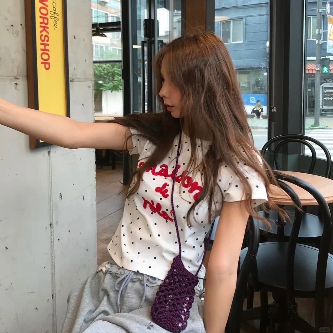2026 여름 새로운 도트 무늬 알파벳 프린트 반팔 티셔츠 여성 레저 다용도 몸매 가꾸기 맨위 이미지 4