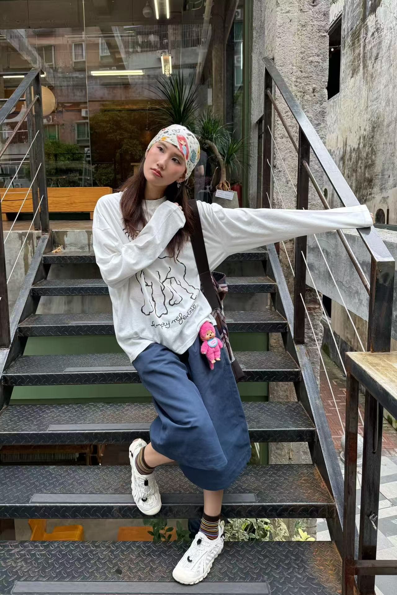 아메리칸 학원 스타일 작은 대중 만화 개 프린트 자외선 차단 긴팔 티셔츠 여성 느긋한 루즈핏 얇은 스타일 마이크로 ~을 통해 블라우스 상세 이미지 5