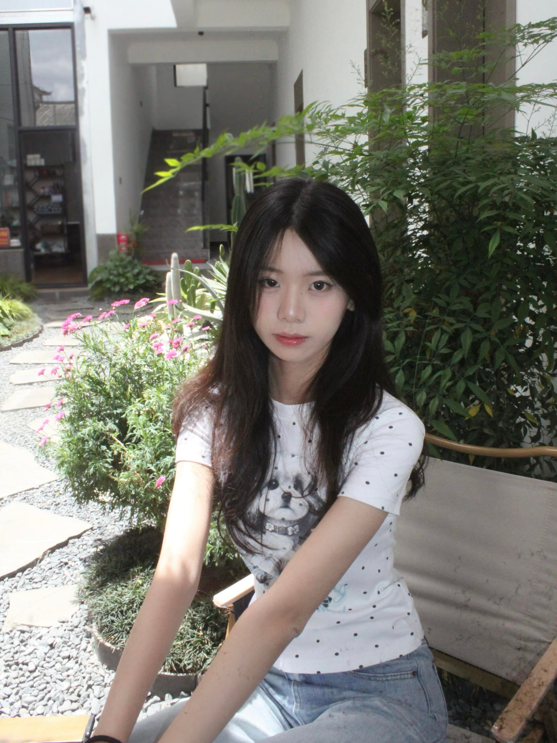 아메리칸 핫걸 검정색 전체 인쇄 도트 무늬 강아지 긍정적 인 어깨 반팔 티셔츠 여성 여름 새로운 몸매 가꾸기 슬림해 보이는 짧은 맨위 이미지 2