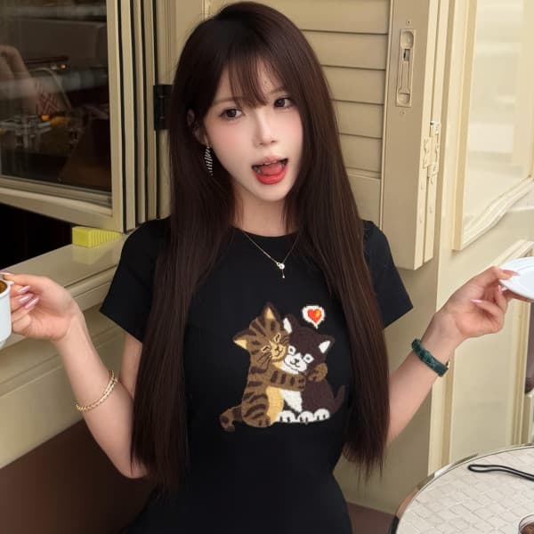 아메리칸 만화 고양이 자수 반팔 티셔츠 여성 여름 새로운 몸매 가꾸기 슬림해 보이는 다용도 검정색 핫걸 바람 맨위