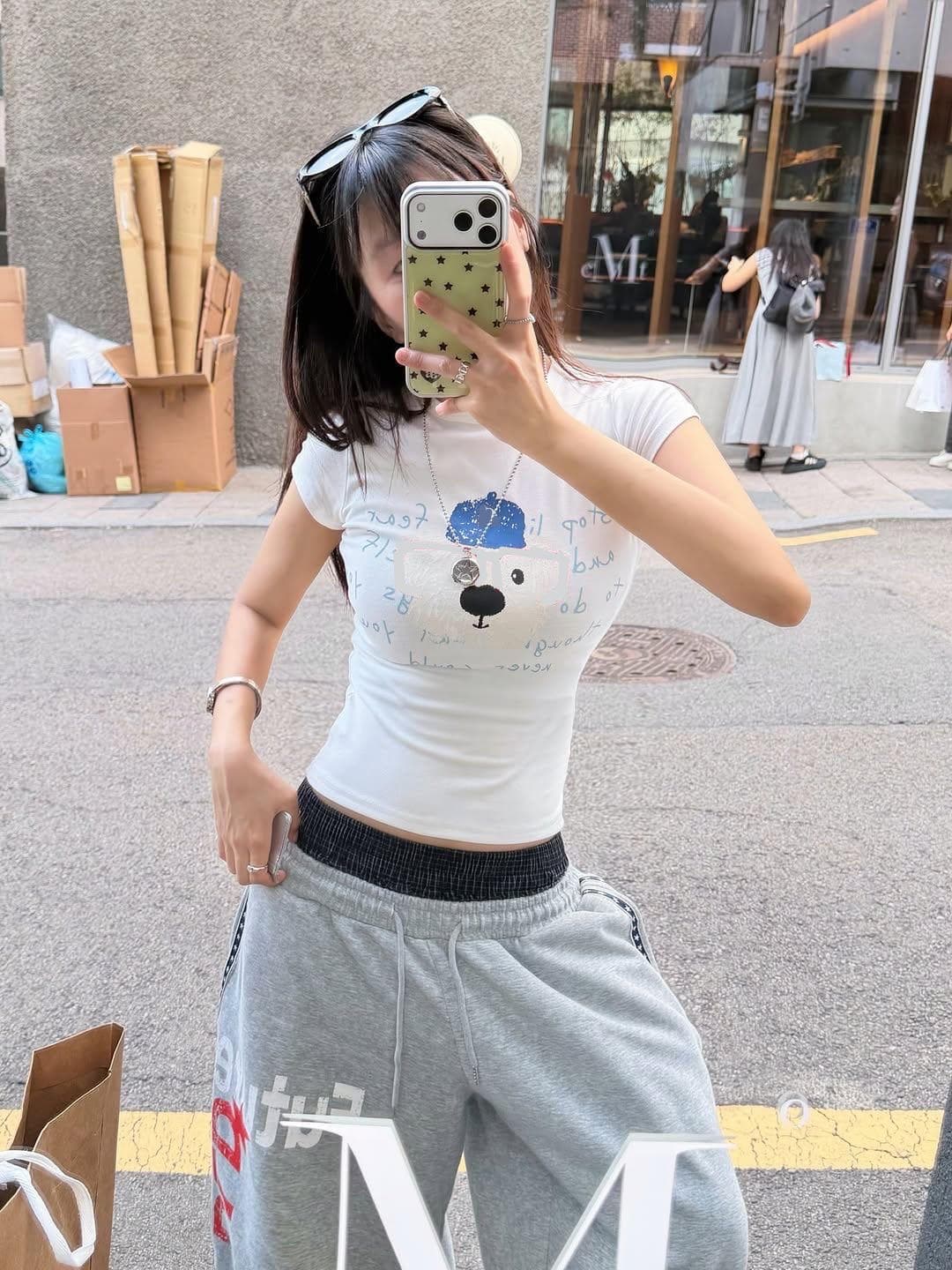 여름 소녀 센스 재미있는 강아지 낙서 프린트 긍정적 인 어깨 반팔 느긋한 바람 몸매 가꾸기 티셔츠 상세 이미지 5