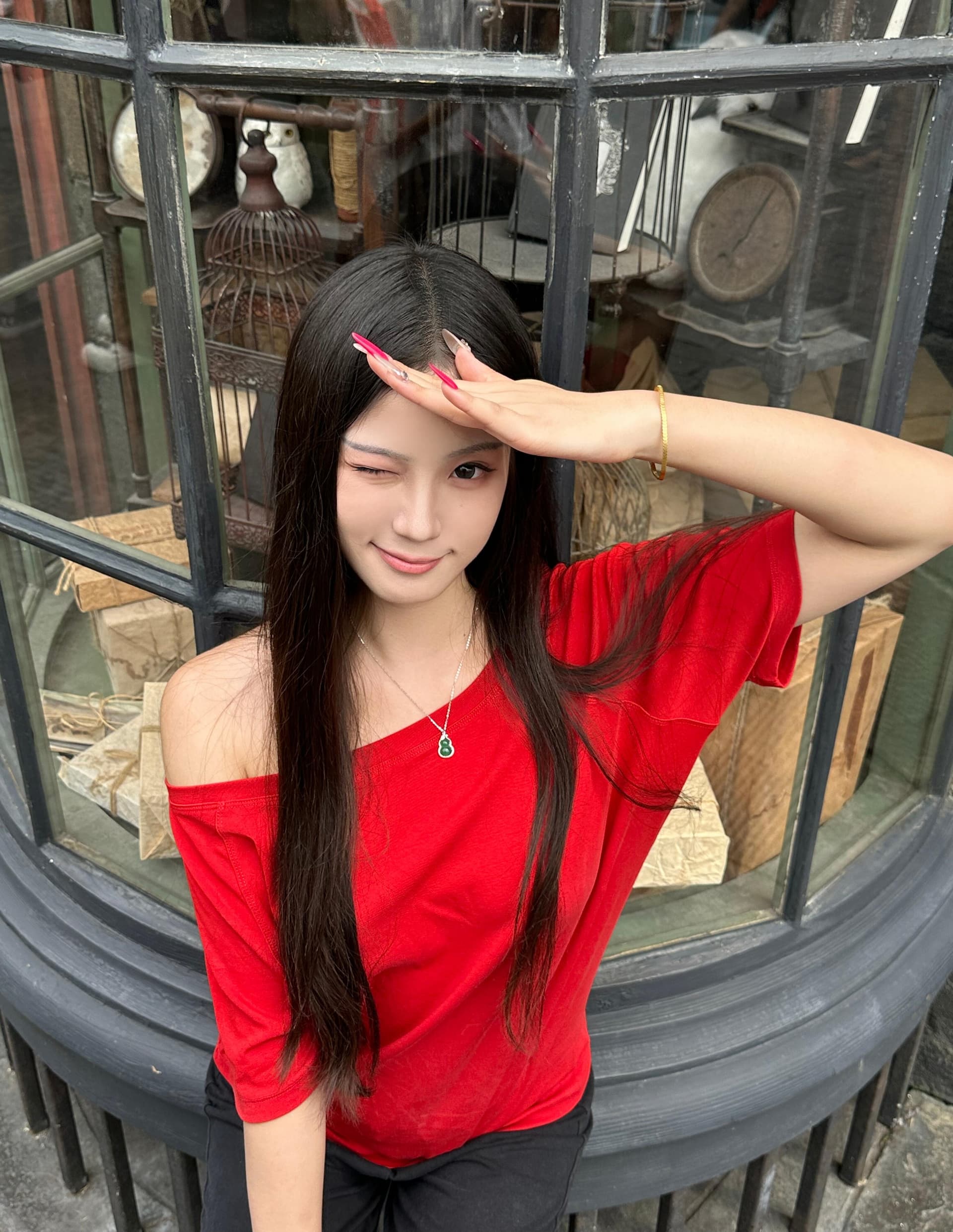 한 부서 빨간색 비스듬한 어깨 반팔 티셔츠 여성 여름 새로운 슬림해 보이는 고유 한 아름다운 자이언트 잘 생긴 ~ 중 오프숄더 맨위 이미지 3