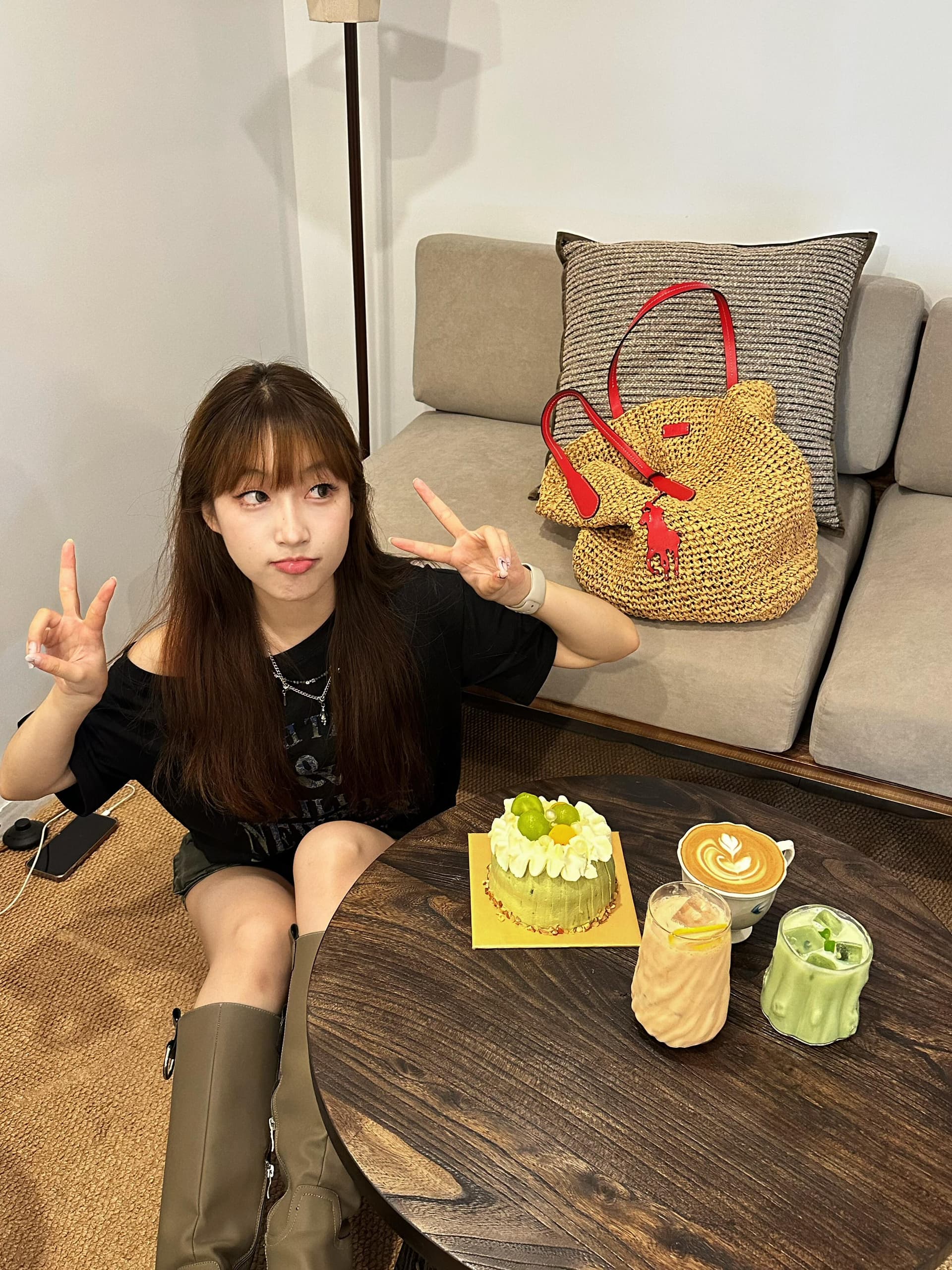 레트로 아메리칸 알파벳 프린트 반팔 티셔츠 여성 작은 키 루즈핏 비스듬한 어깨 의류 이미지 3