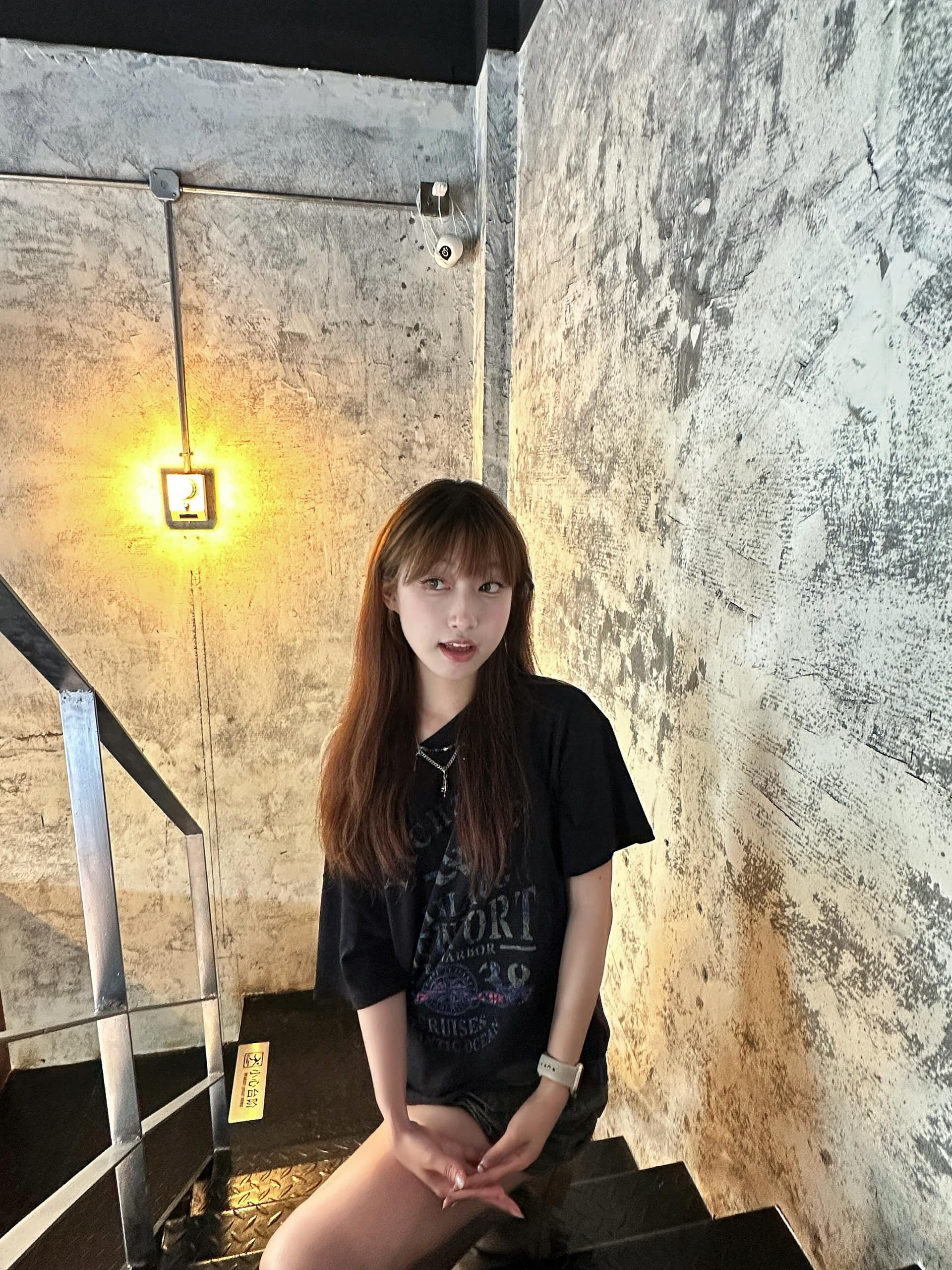 레트로 아메리칸 알파벳 프린트 반팔 티셔츠 여성 작은 키 루즈핏 비스듬한 어깨 의류 상세 이미지 4