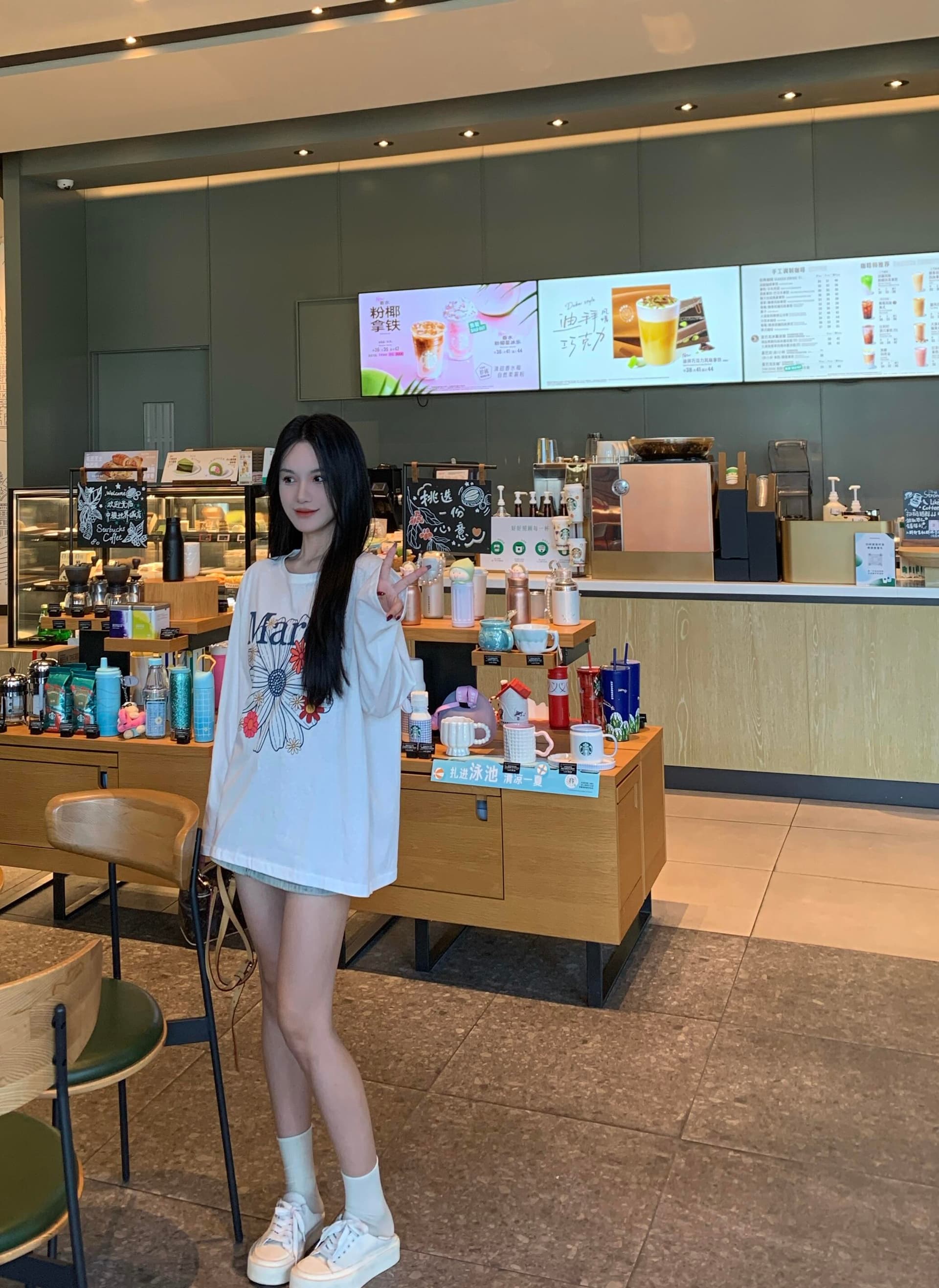 작은 데이지 긴팔 얇은 스타일 자외선 차단 티셔츠 여성 여름 새로운 루즈핏 품격 슬림해 보이는 라운드 넥 맨위 상세 이미지 3