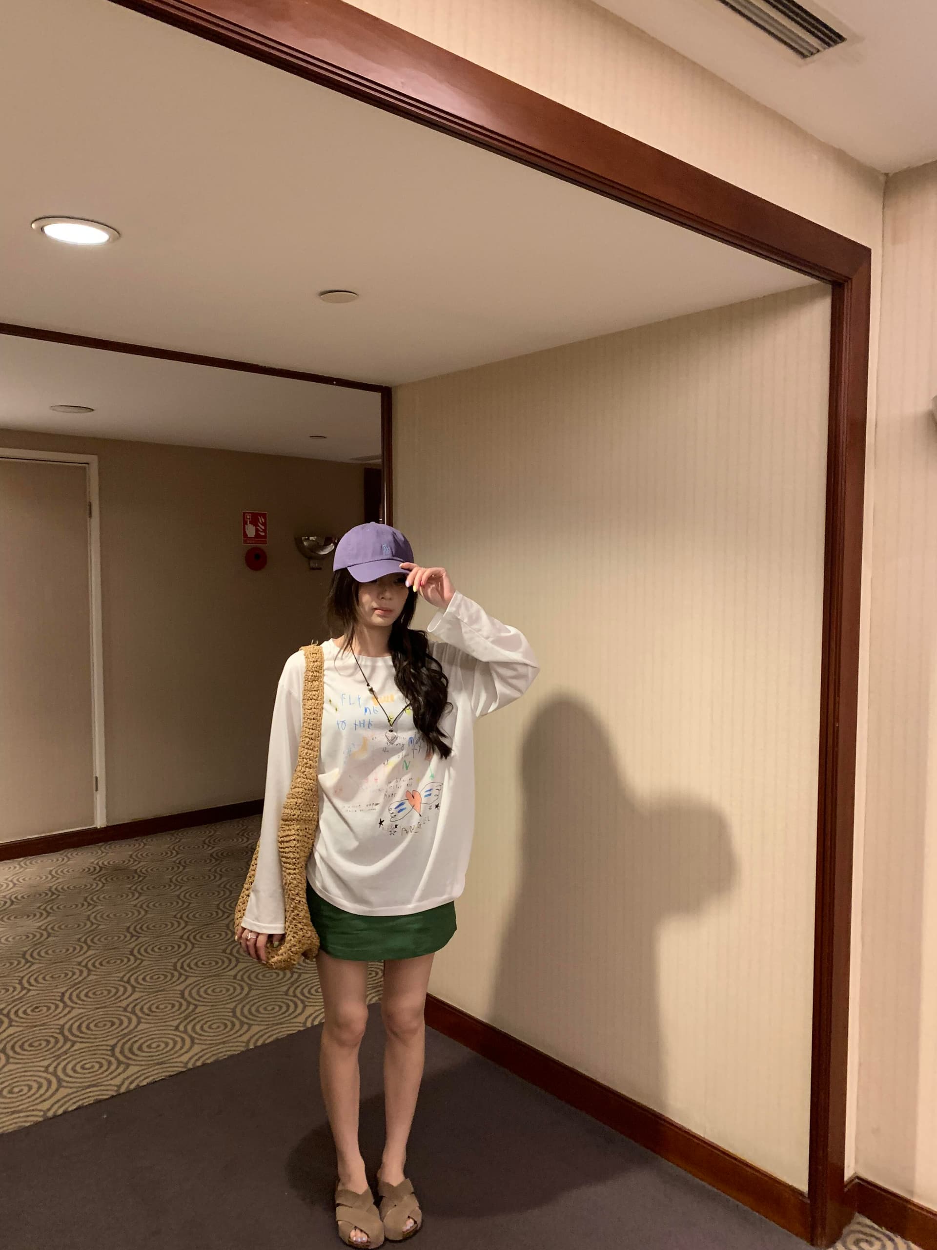 다채로운 낙서 긴 소매 티셔츠 2026 여름 새로운 연령 감소 작은 대중 얇고 가벼운 마이크로 ~을 통해 니트 블라우스 여성 이미지 3