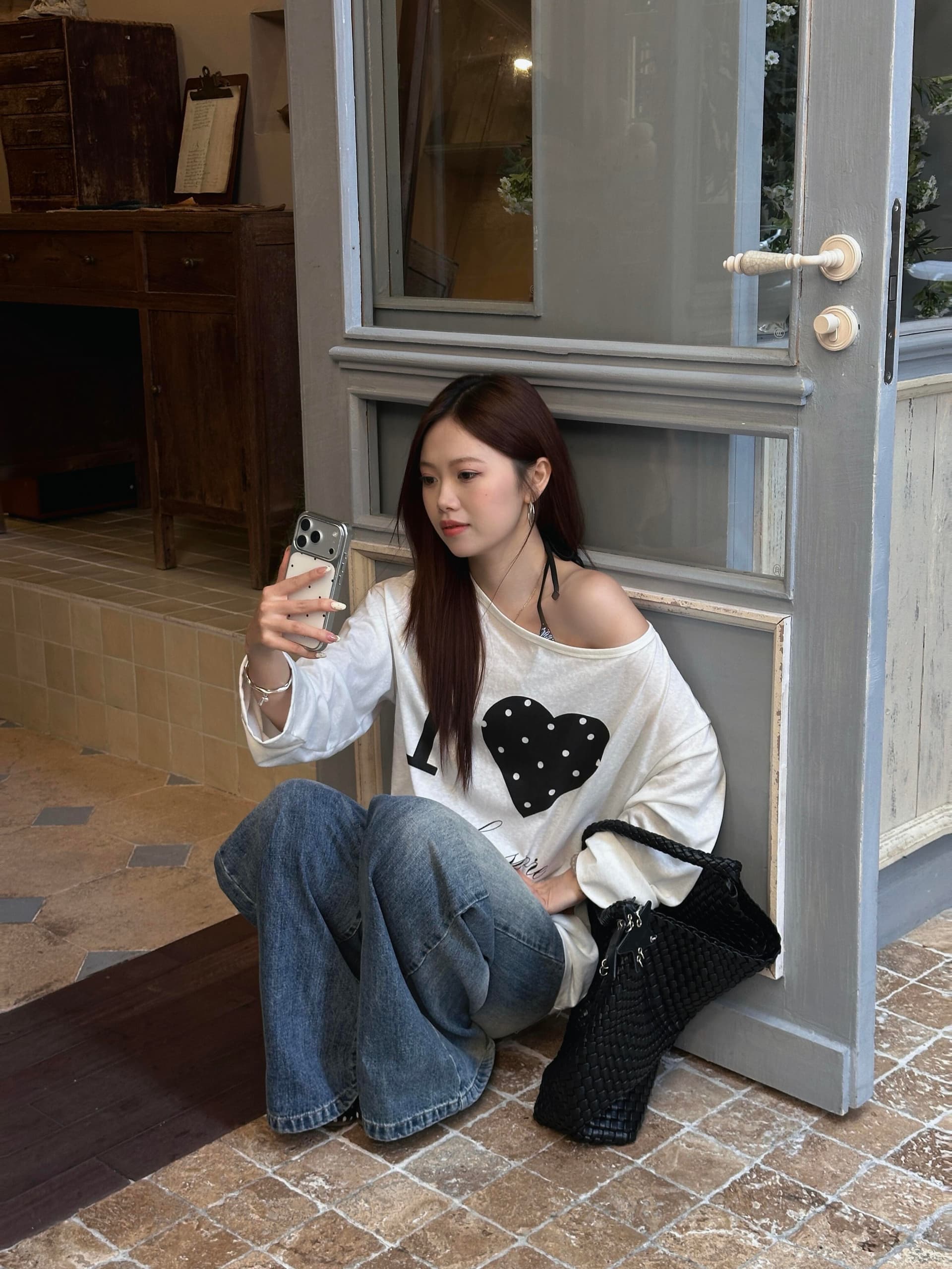 한 부서 비스듬한 어깨 하트 자외선 차단 블라우스 긴팔 티셔츠 여성 여름 얇은 스타일 마이크로 ~을 통해 루즈핏 느긋한 오프숄더 화이트 맨위 상세 이미지 3