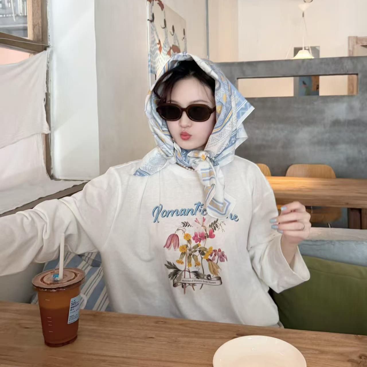 프랑스식 ins 가을 새로운 고급 센스 루즈핏 통기성 식물 꽃무늬 프린트 루즈핏 마이크로 ~을 통해 긴팔 티셔츠 여성 블라우스 이미지 5