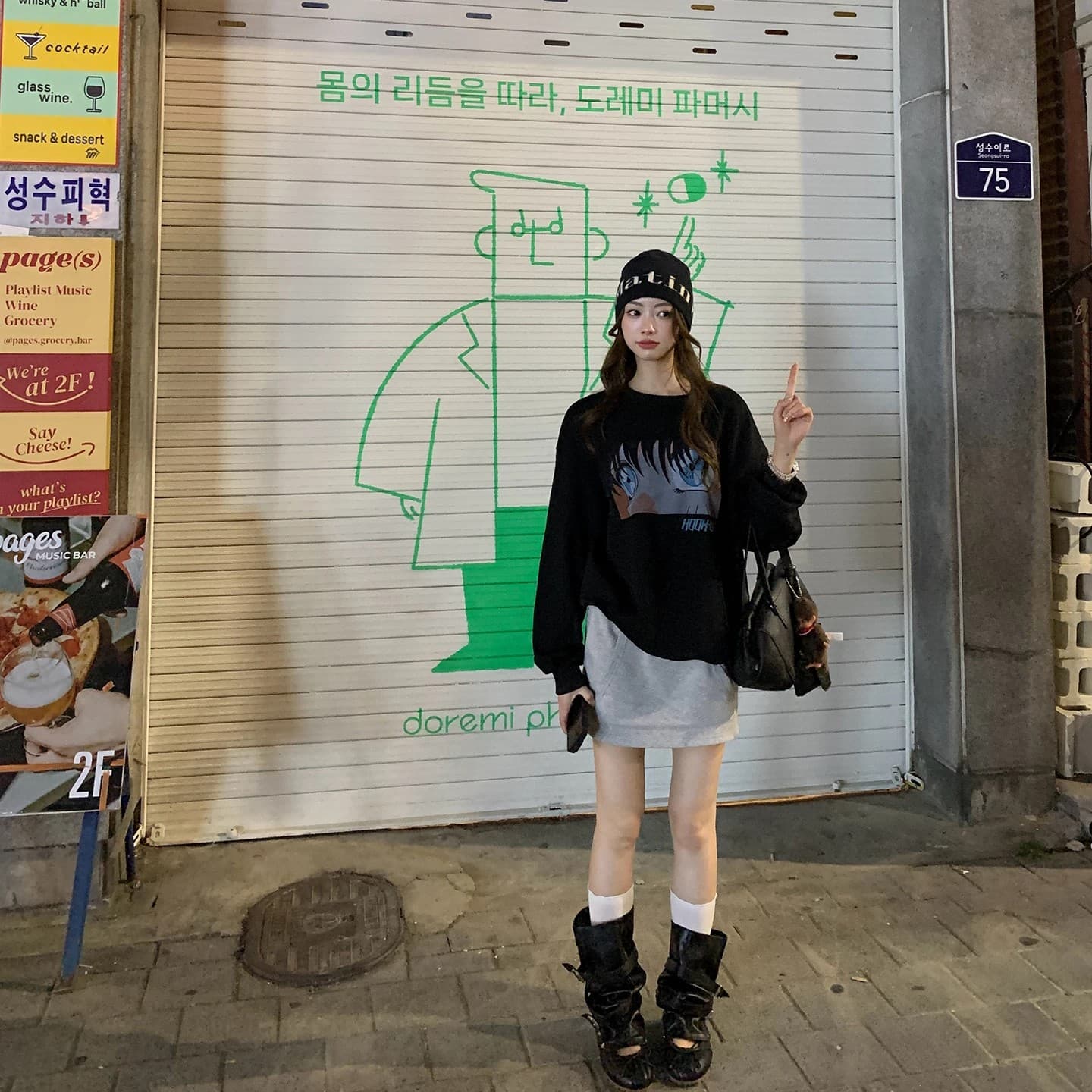 애니메이션 프린트 후드티 2026 캠퍼스 바람 보조 요소 트렌디 센스 라운드 넥 긴팔 풀오버 맨위 상세 이미지 3