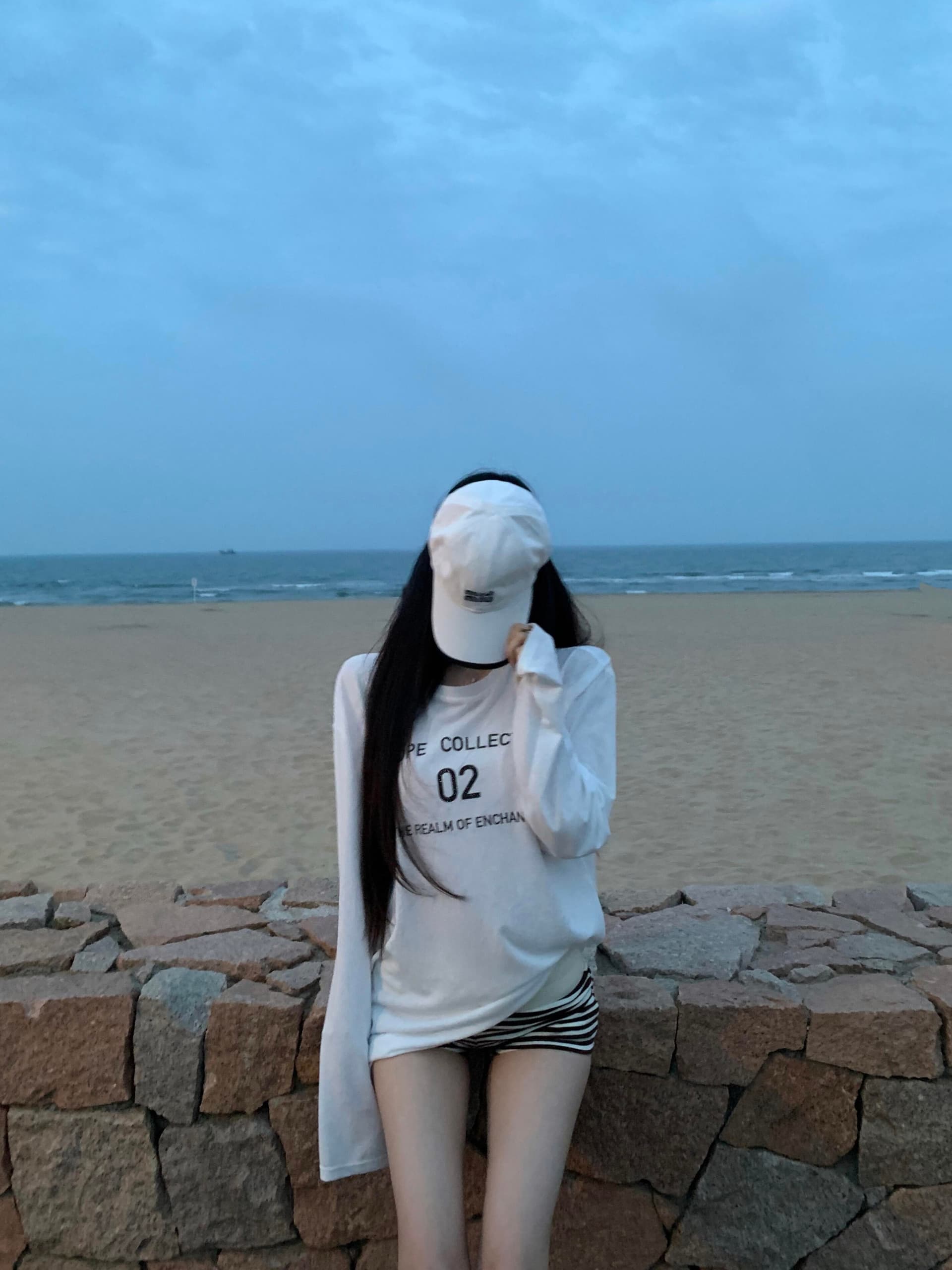 한 부서 라운드 넥 긴팔 티셔츠 자외선 차단 블라우스 2026 여름 새로운 외부 가져 가라. 얇은 스타일 루즈핏 알파벳 화이트 맨위