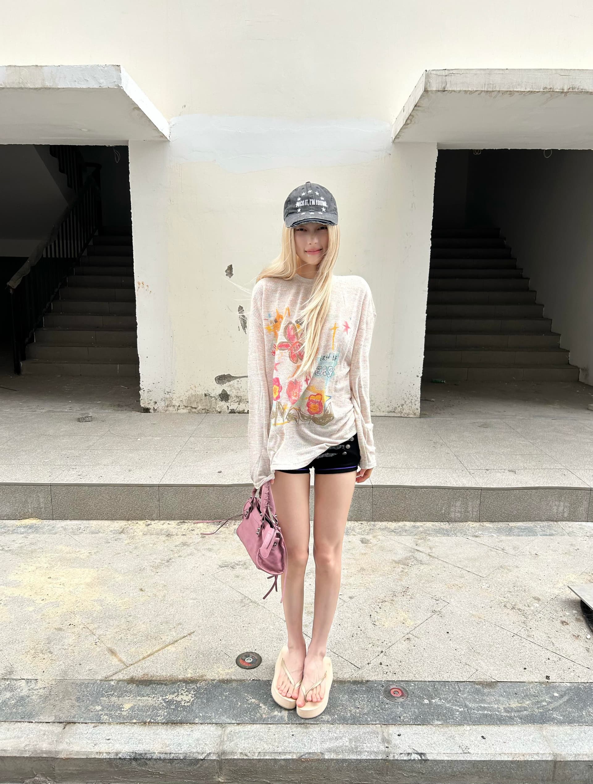 꽃무늬 나비 페인팅 블라우스 얇은 스타일 물리학 자외선 차단 남녀 국가 트렌디 웃음 하 트렌드 외출용 긴팔 맨위 상세 이미지 1