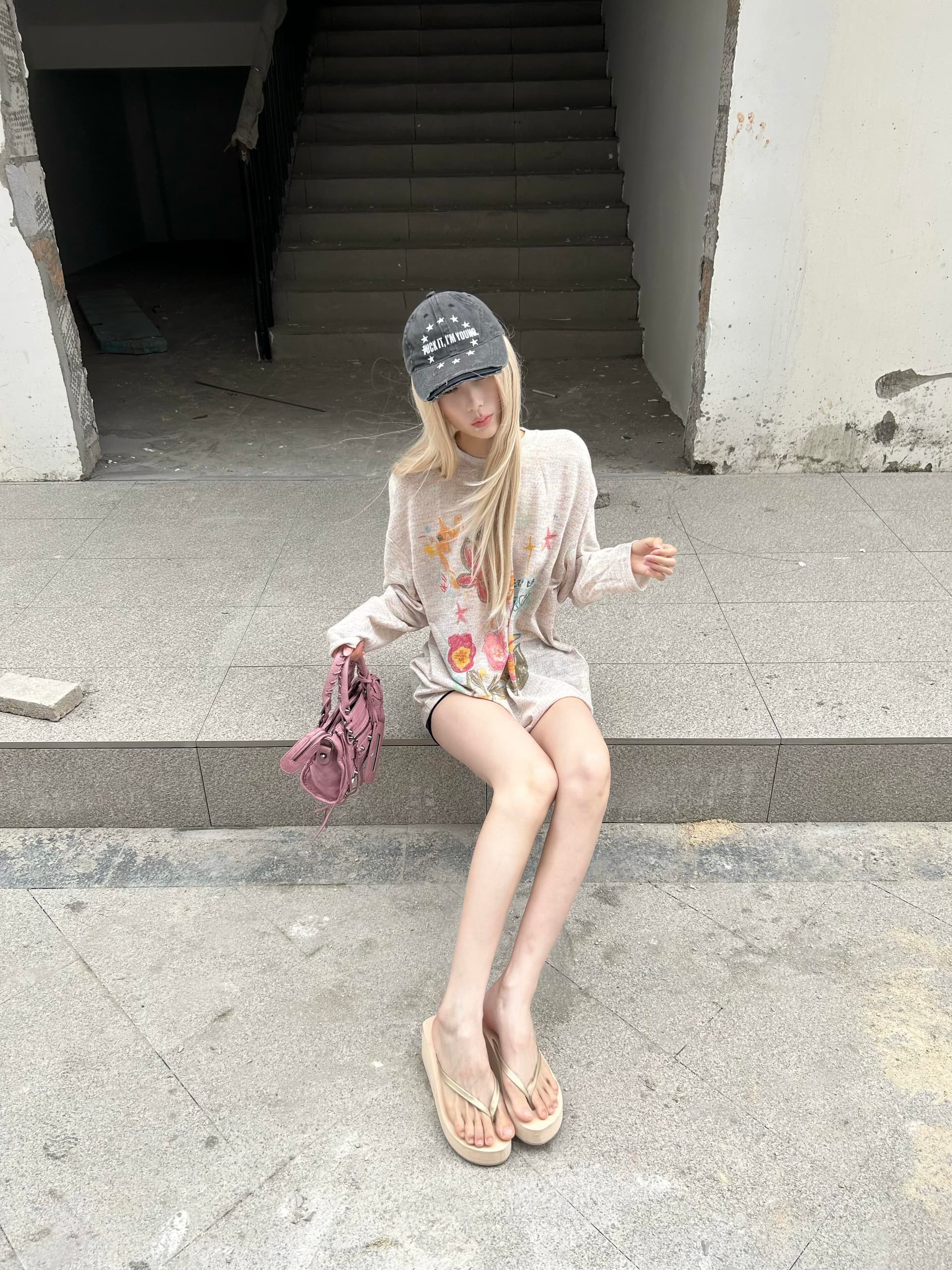 꽃무늬 나비 페인팅 블라우스 얇은 스타일 물리학 자외선 차단 남녀 국가 트렌디 웃음 하 트렌드 외출용 긴팔 맨위 상세 이미지 4